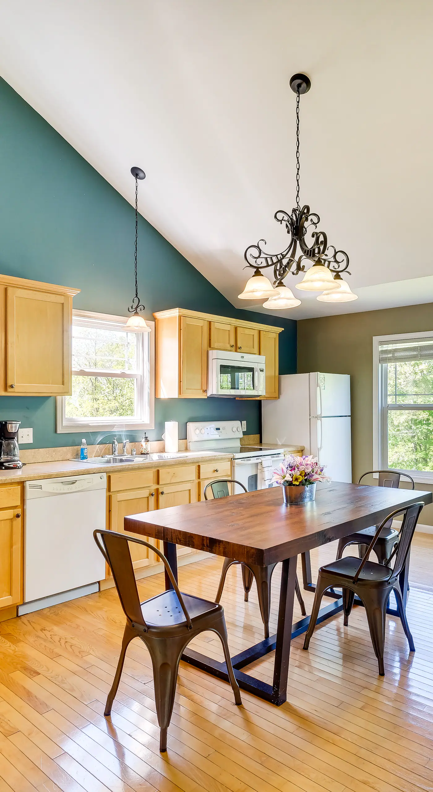 Cozy Resort-Style Escape on Taylorsville Lake!
