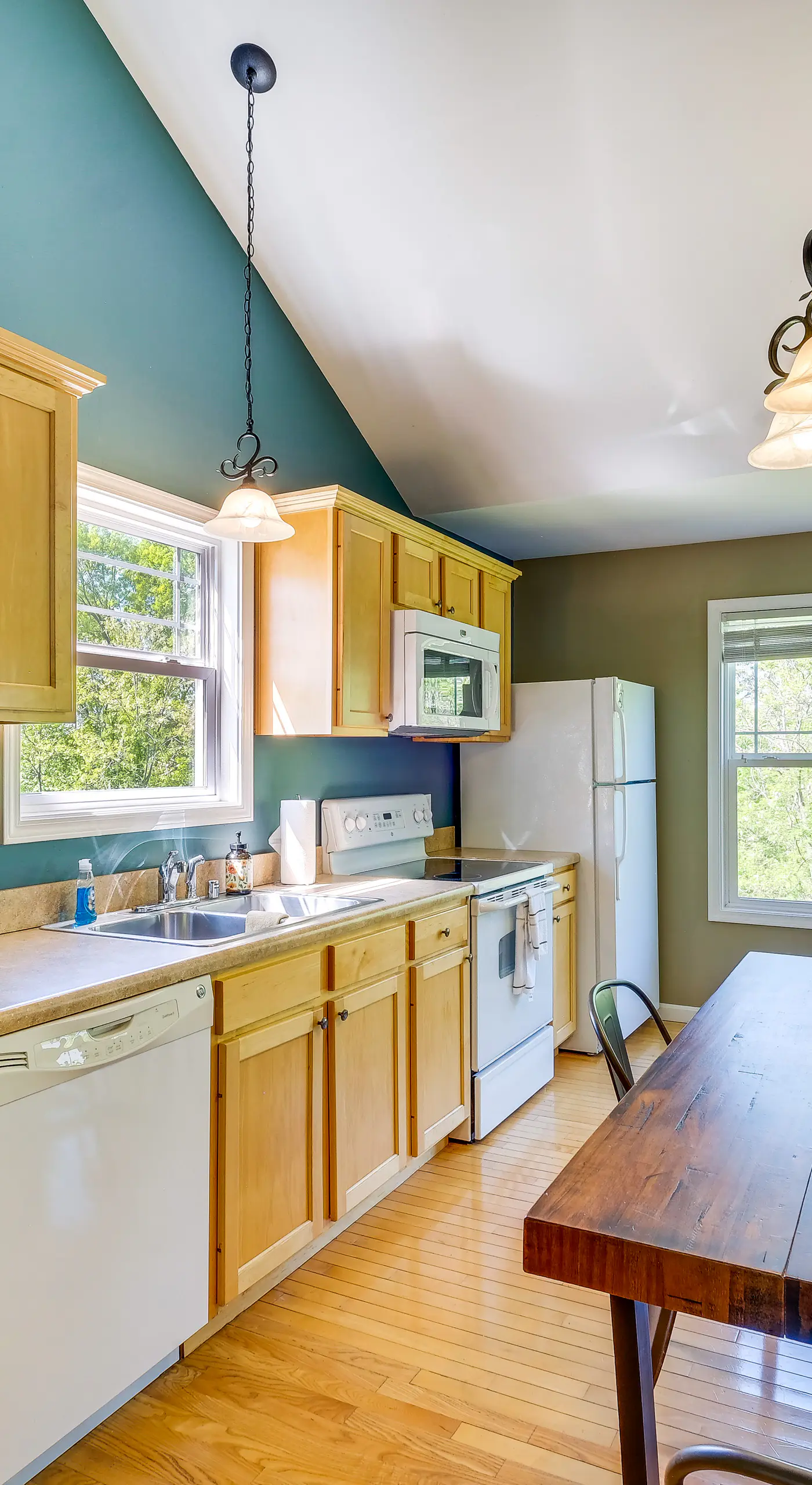 Cozy Resort-Style Escape on Taylorsville Lake!