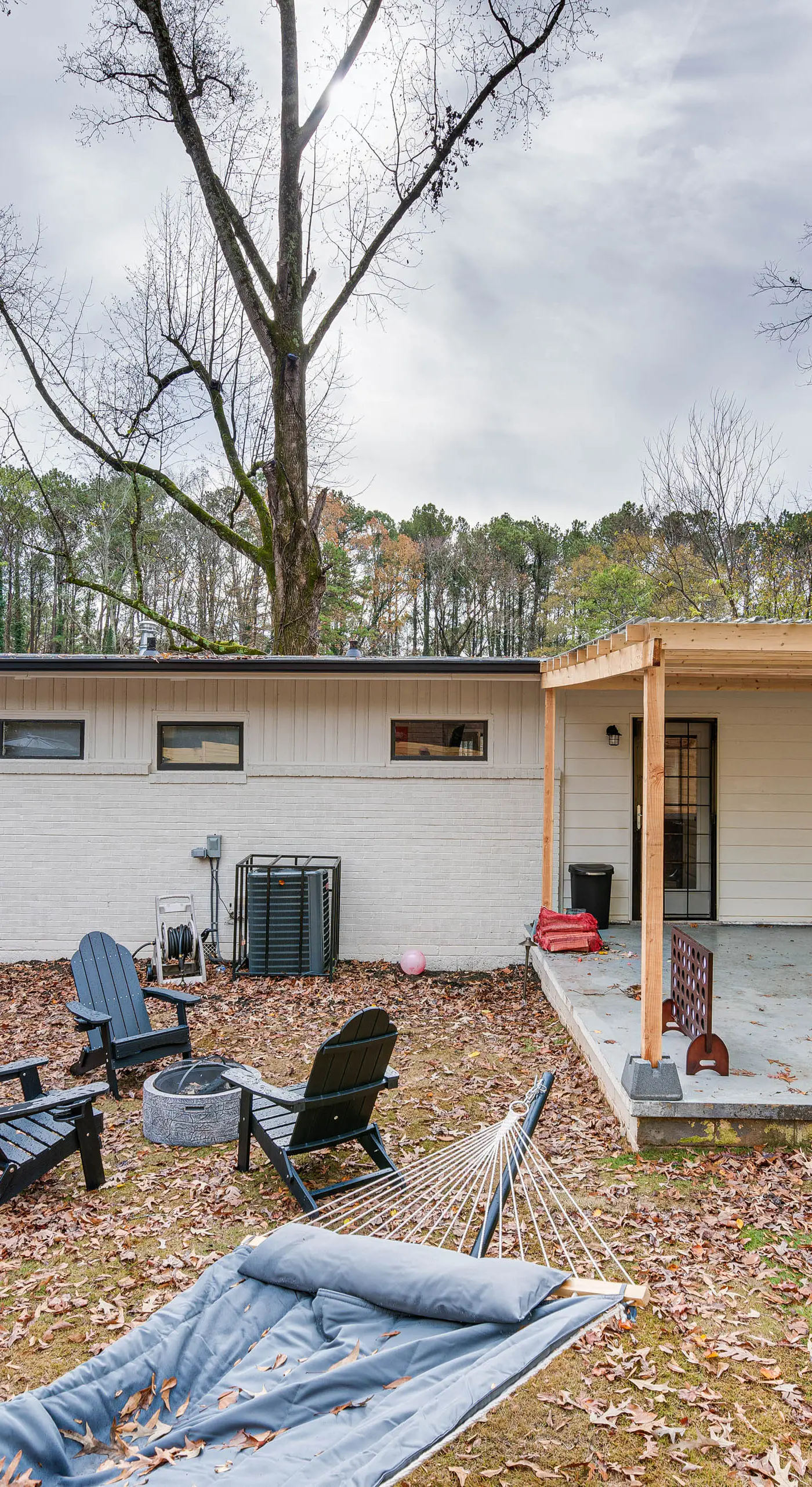 Modern Atlanta Retreat: Private Hot Tub & Yard!