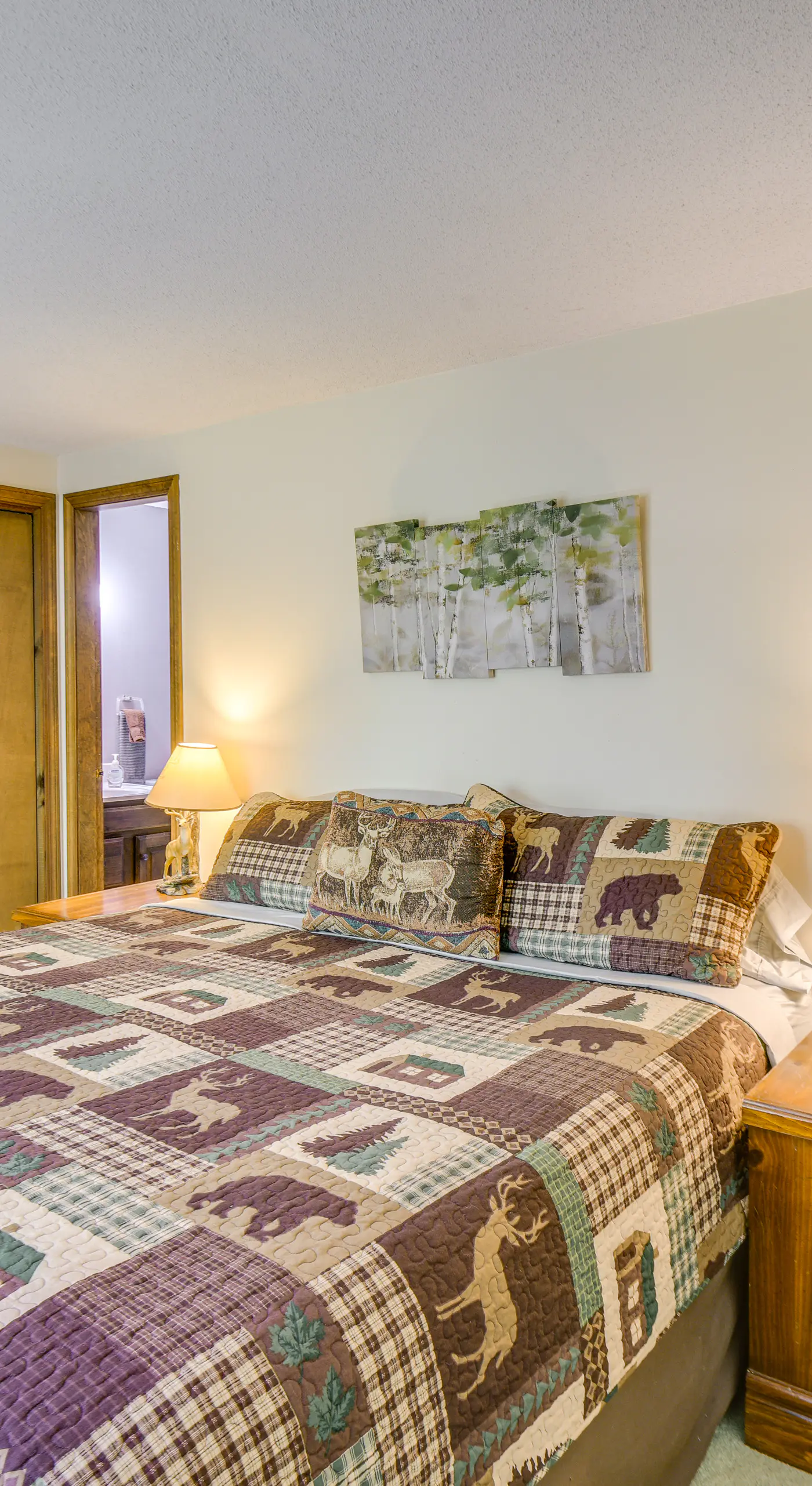 New Hampshire Vacation Rental - Walk to Beach!
