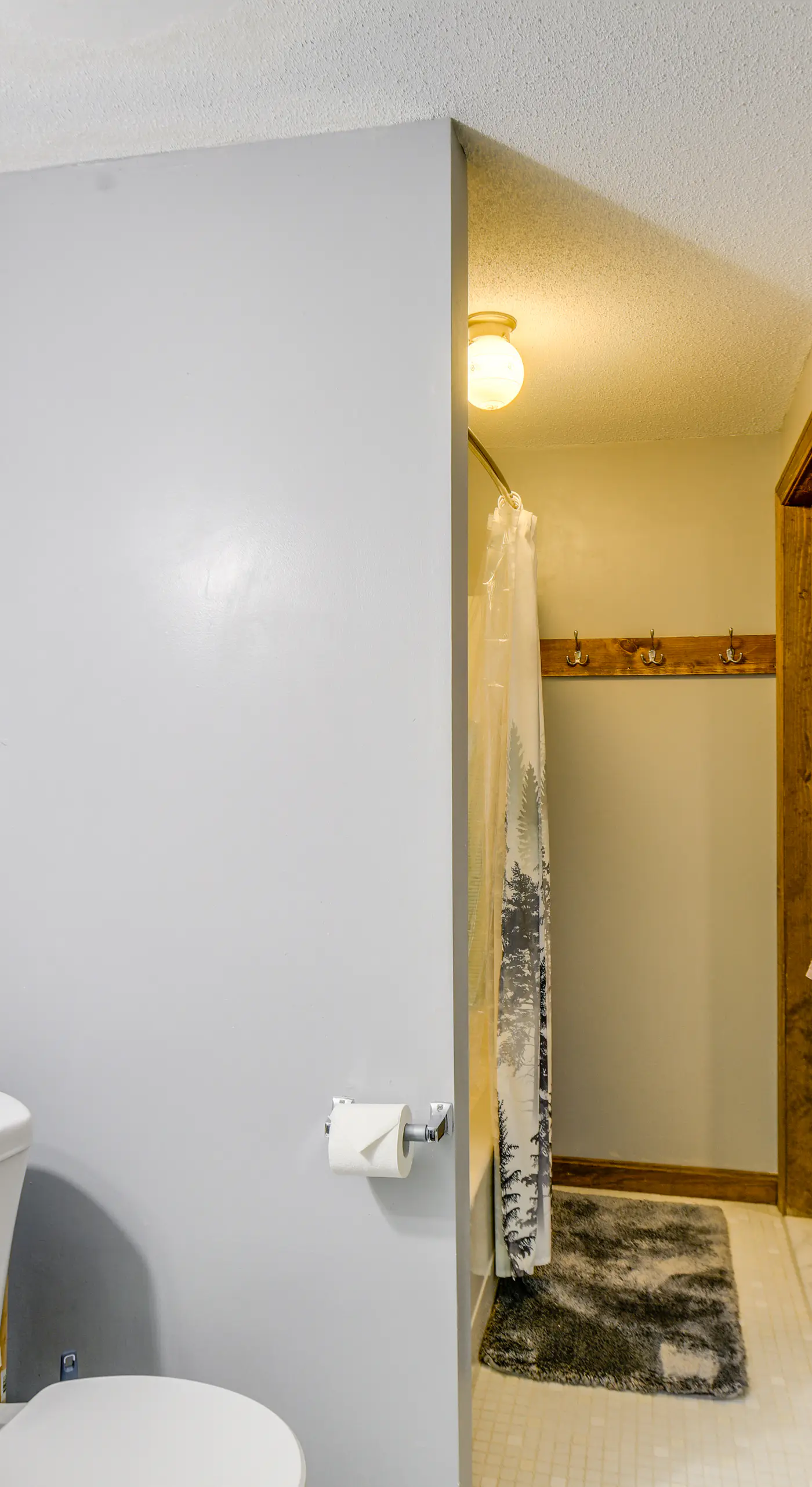 New Hampshire Vacation Rental - Walk to Beach!