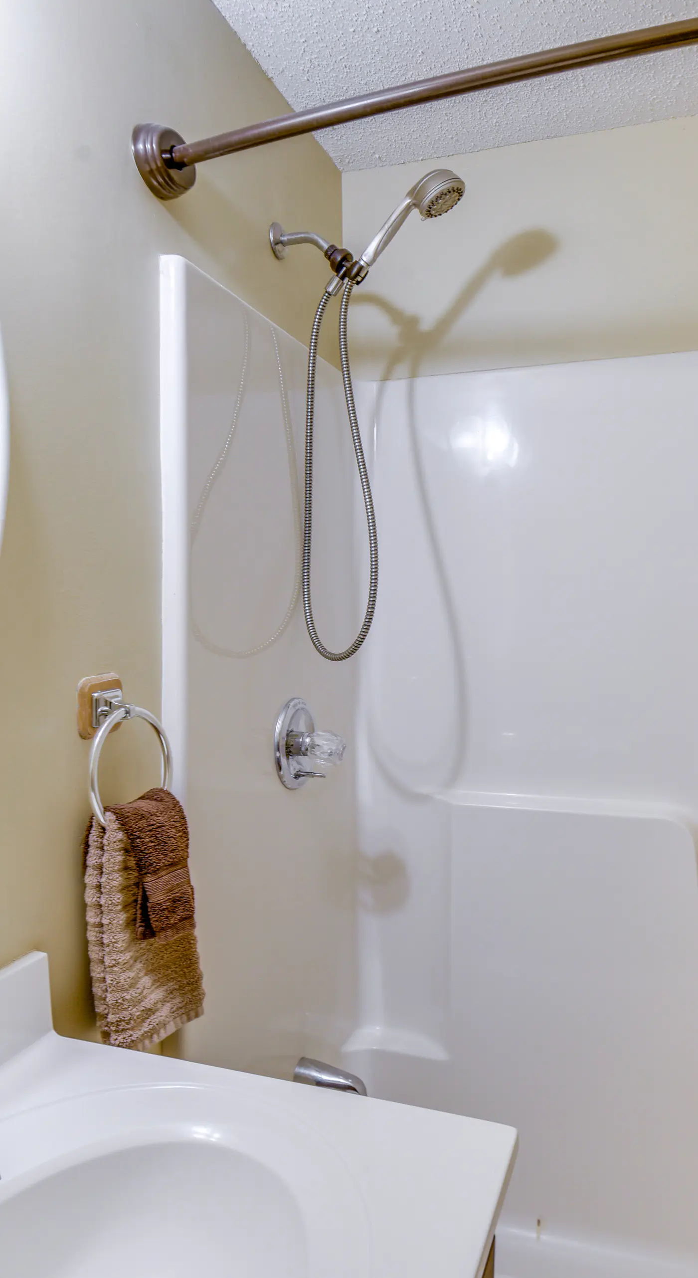 New Hampshire Vacation Rental - Walk to Beach!