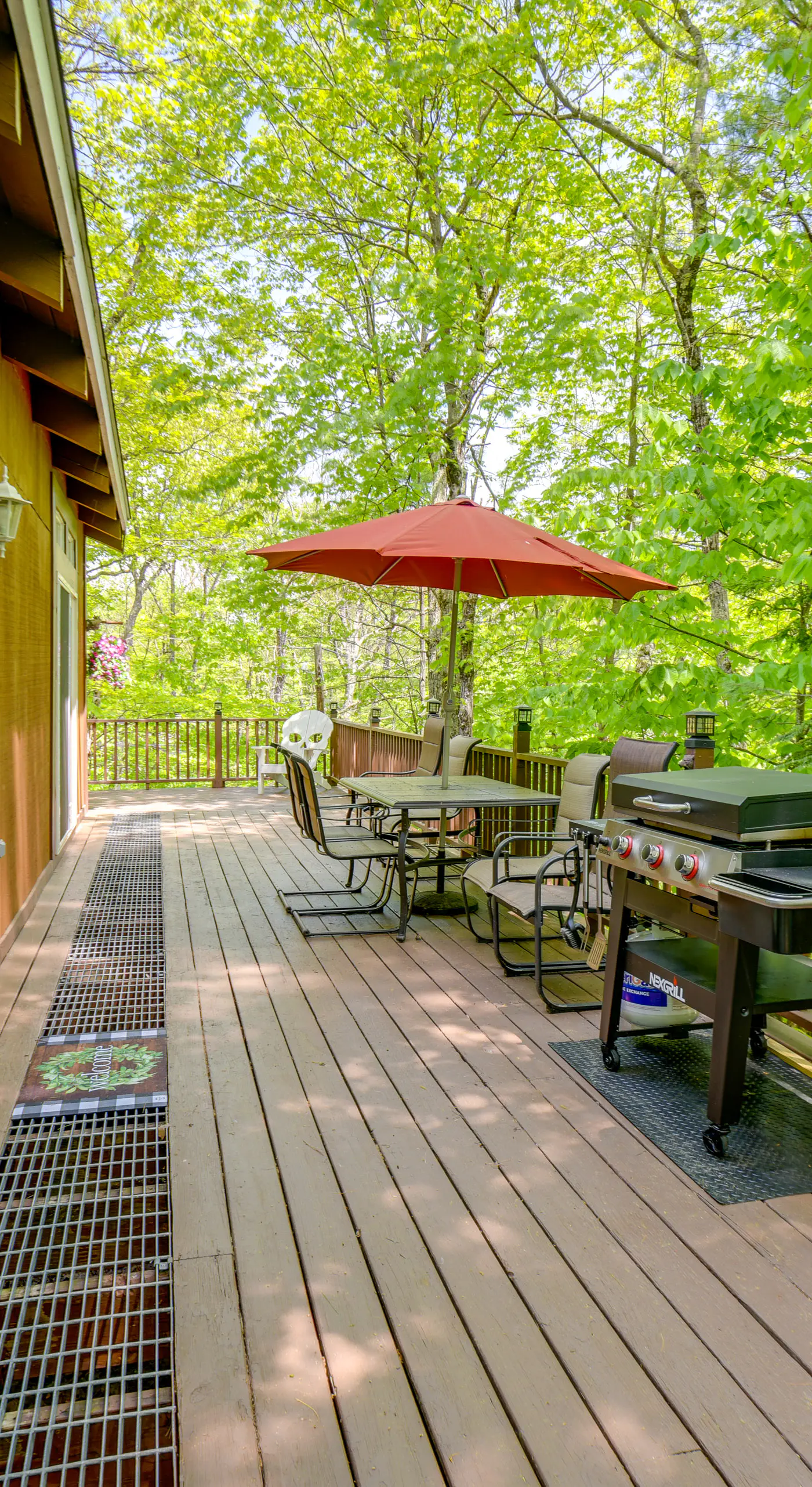 New Hampshire Vacation Rental - Walk to Beach!