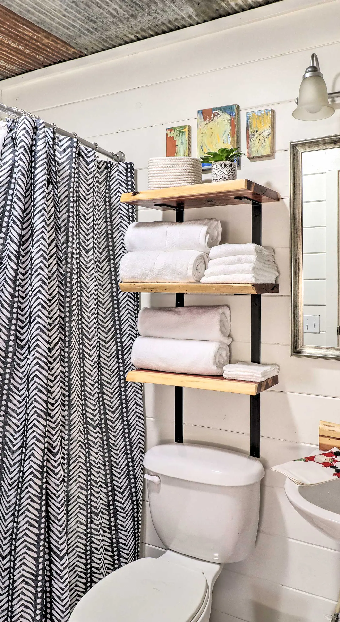 Cheery Pet-Friendly Studio w/ Shared Fire Pit