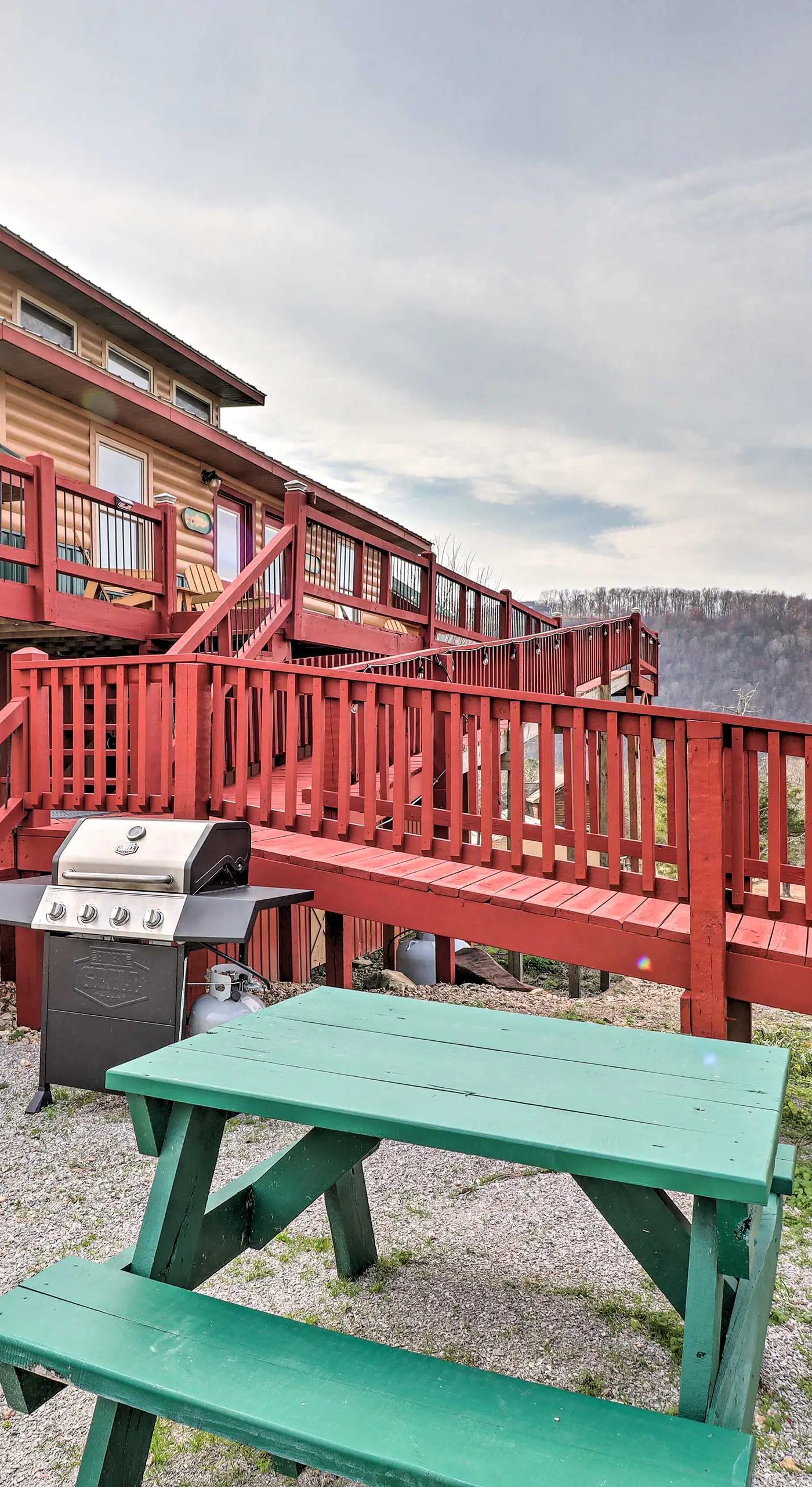 Cheery Pet-Friendly Studio w/ Shared Fire Pit