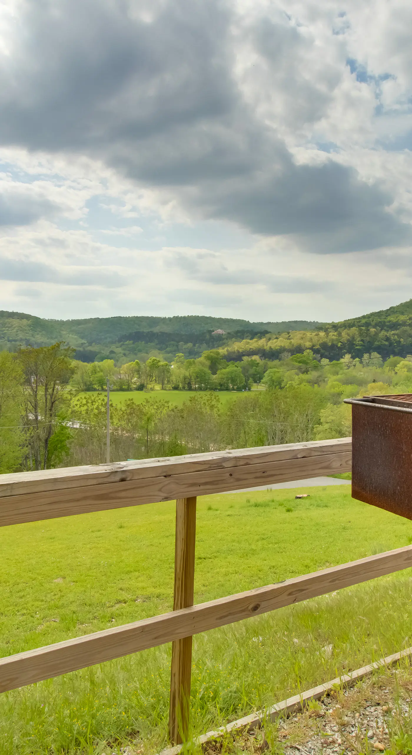 Mtn-View Porch: Arkansas Cabin Near White River