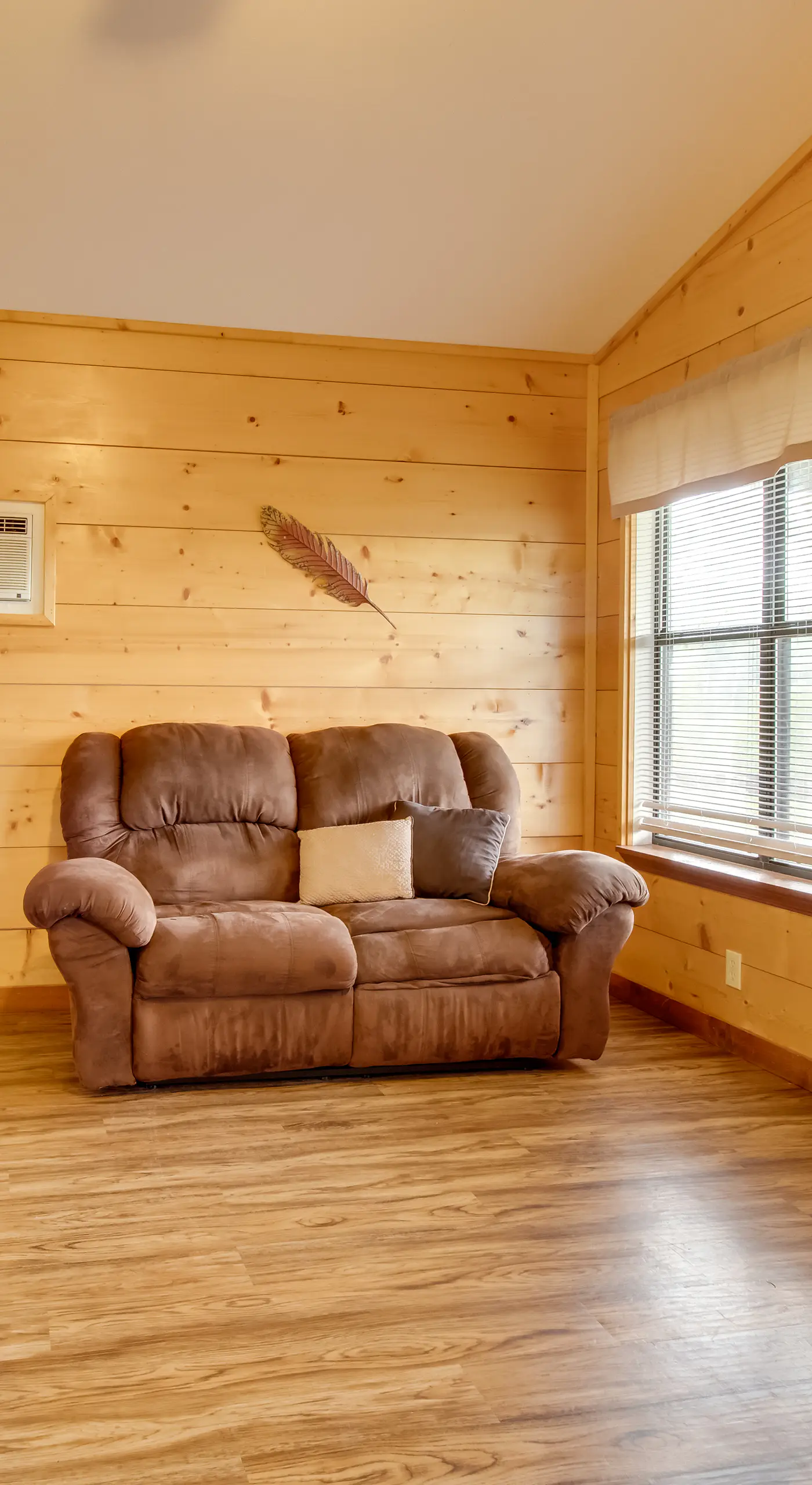 Mtn-View Porch: Arkansas Cabin Near White River