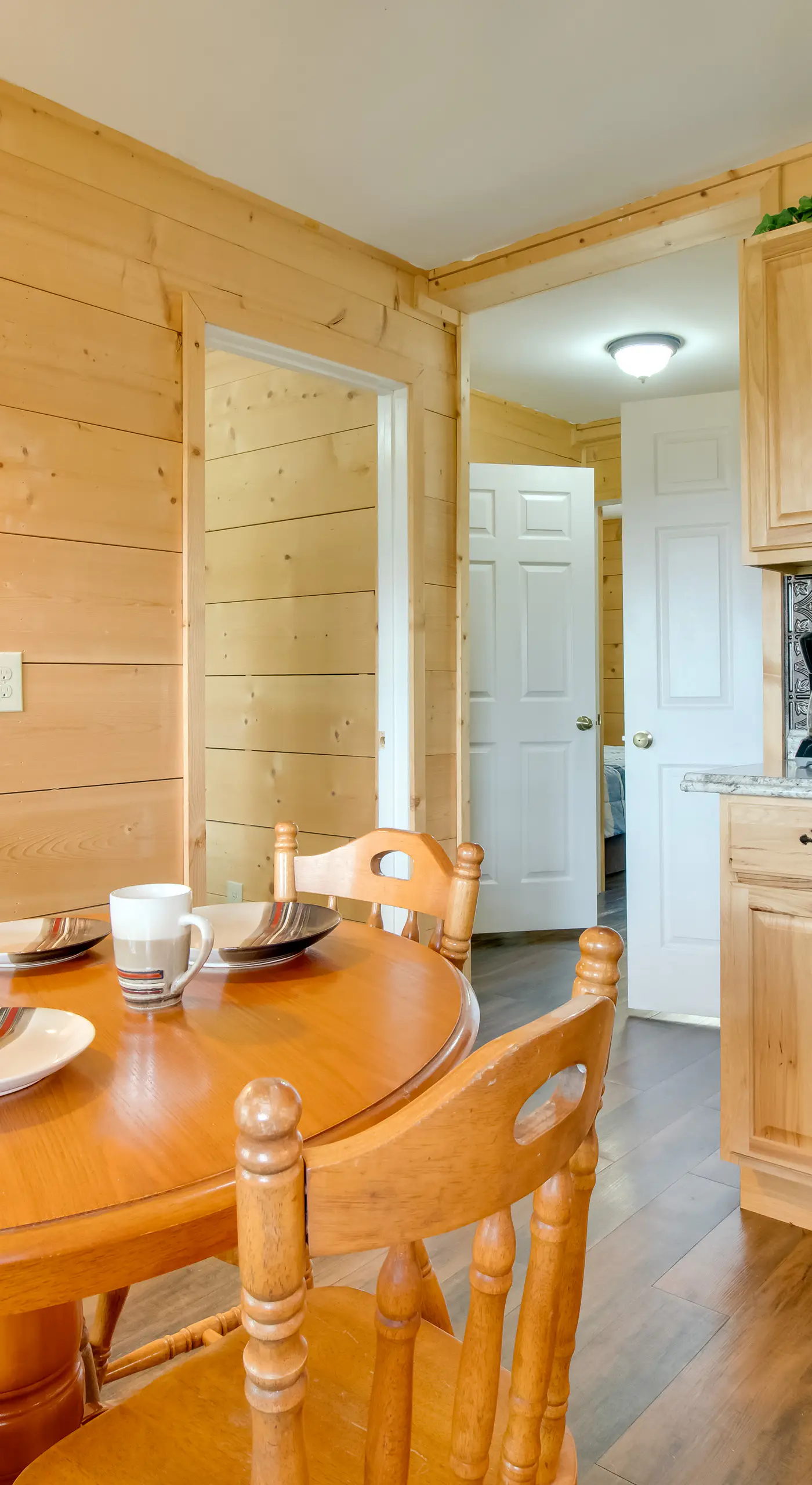 Cabin Getaway in Mountain View w/ Porch + Grill
