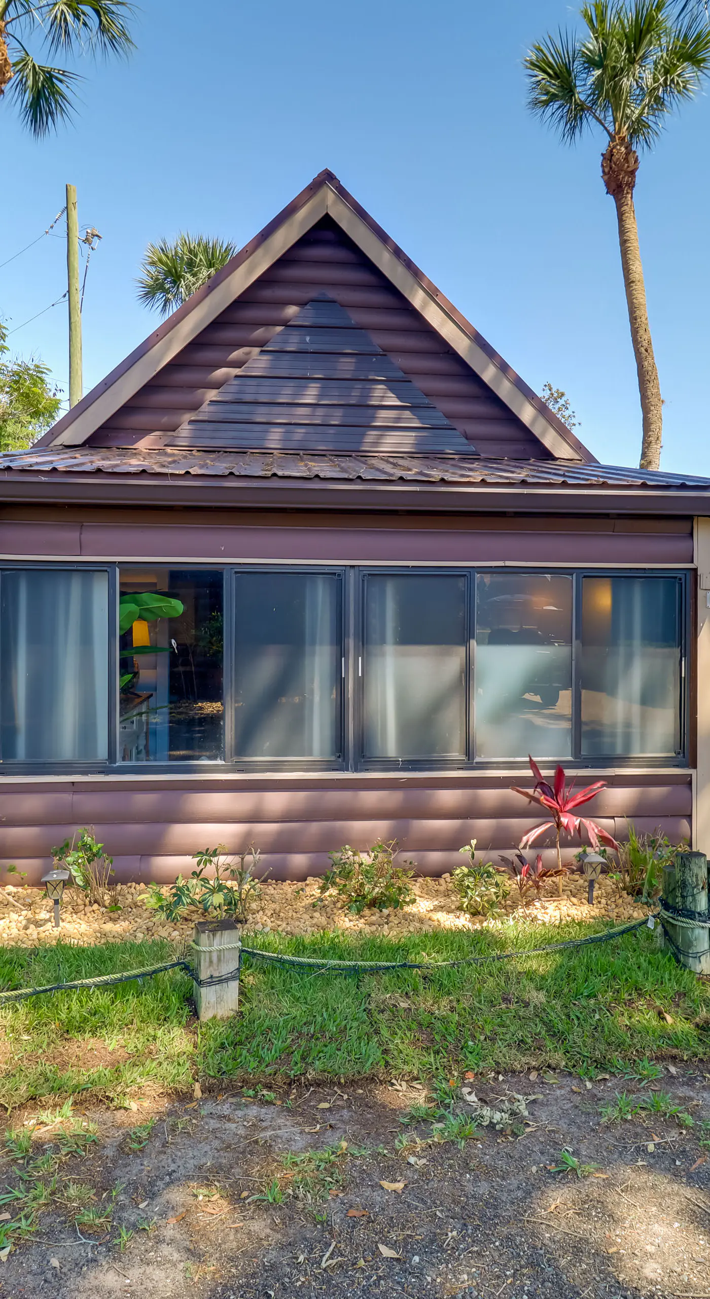 Fish On-Site: Okeechobee Cabin w/ Pool Access
