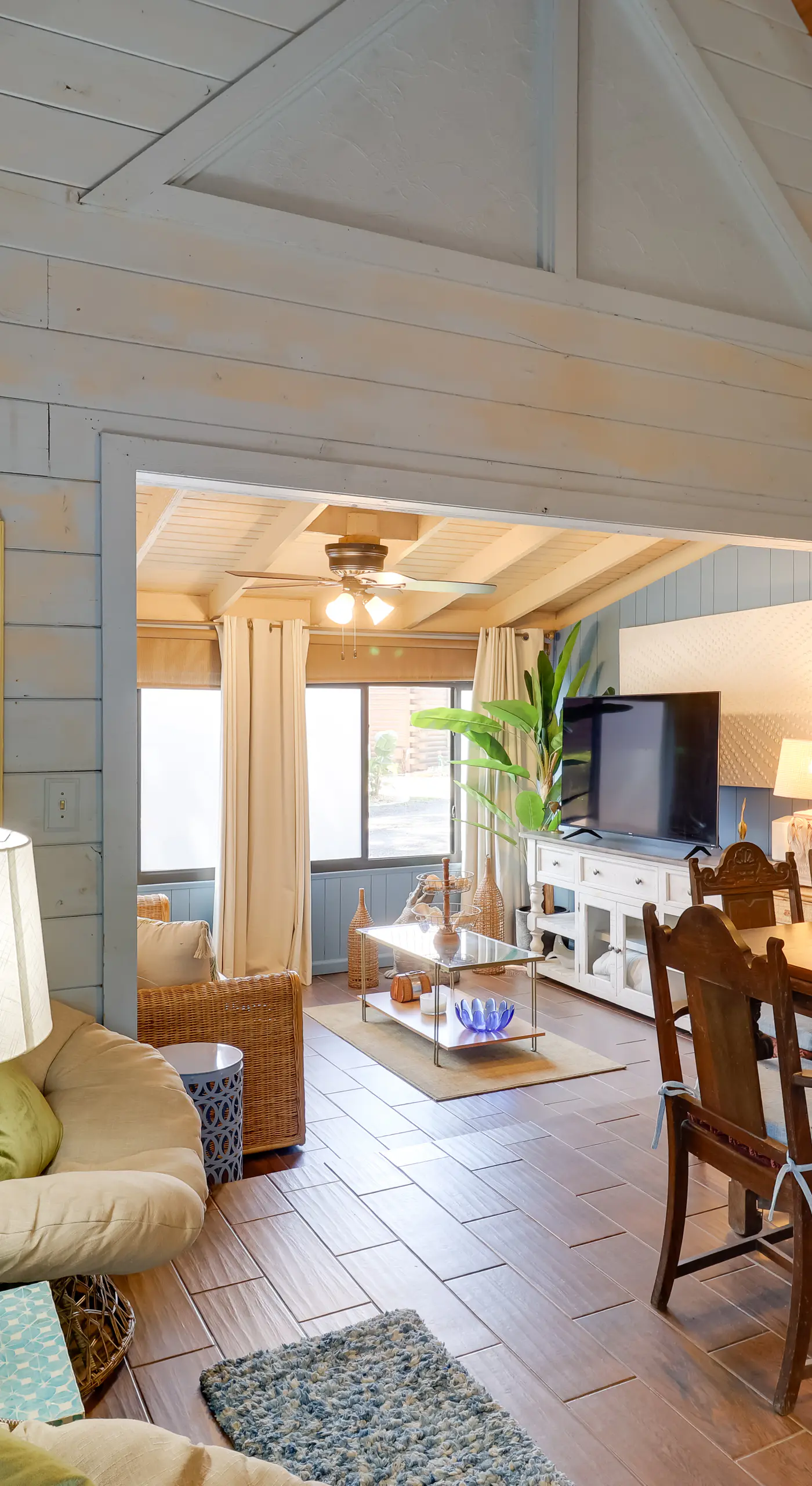 Fish On-Site: Okeechobee Cabin w/ Pool Access