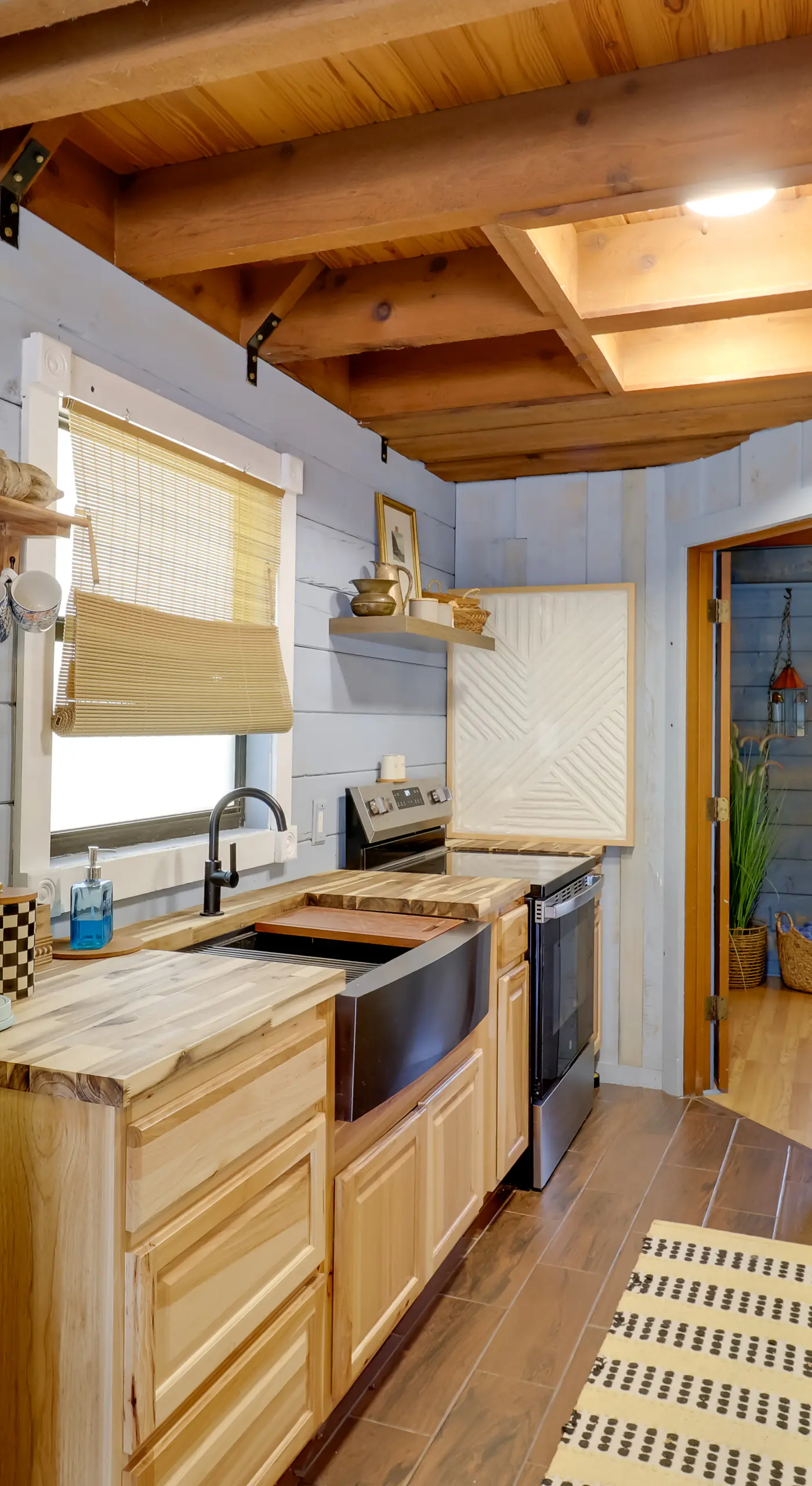 Fish On-Site: Okeechobee Cabin w/ Pool Access