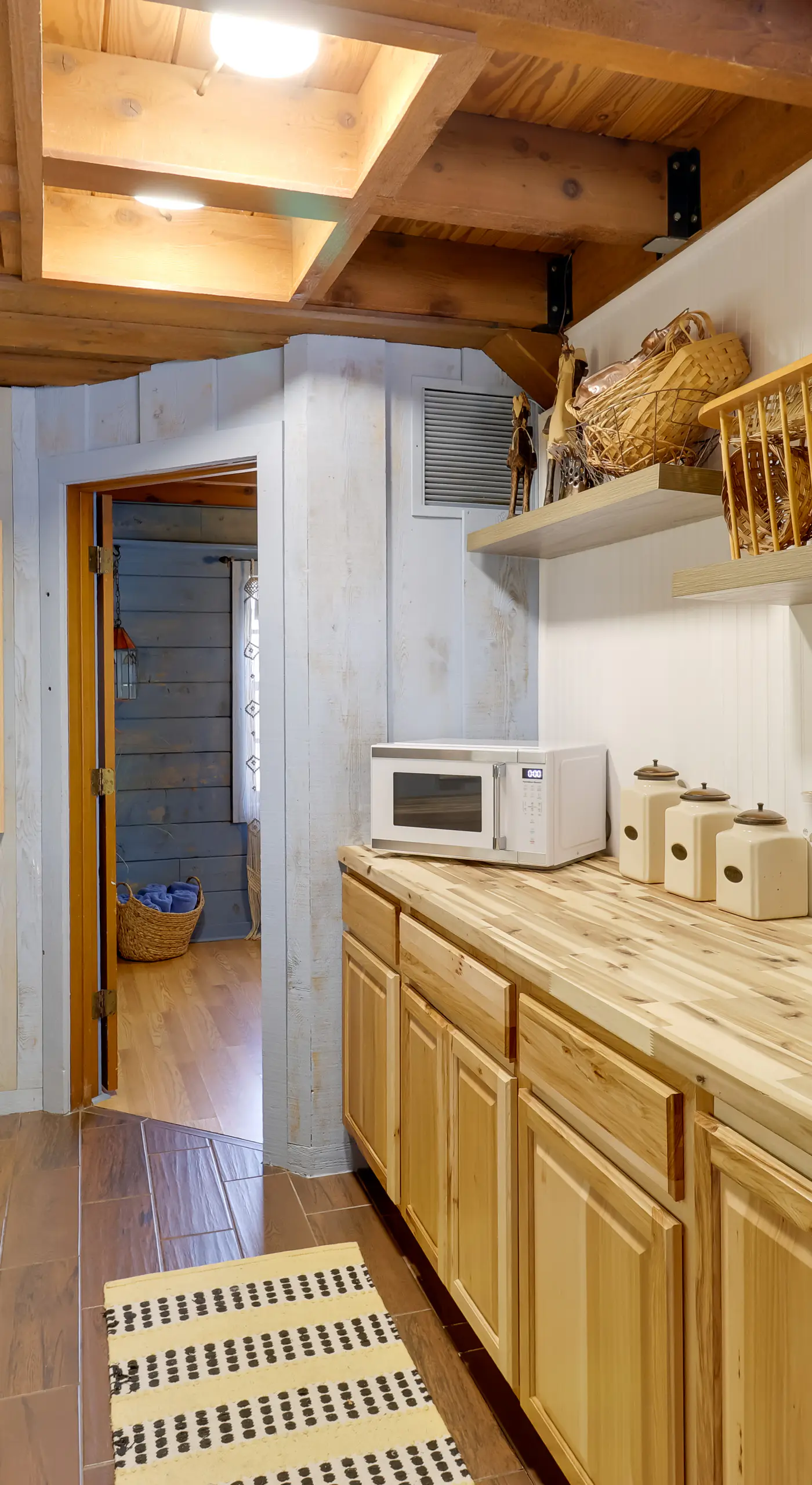 Fish On-Site: Okeechobee Cabin w/ Pool Access
