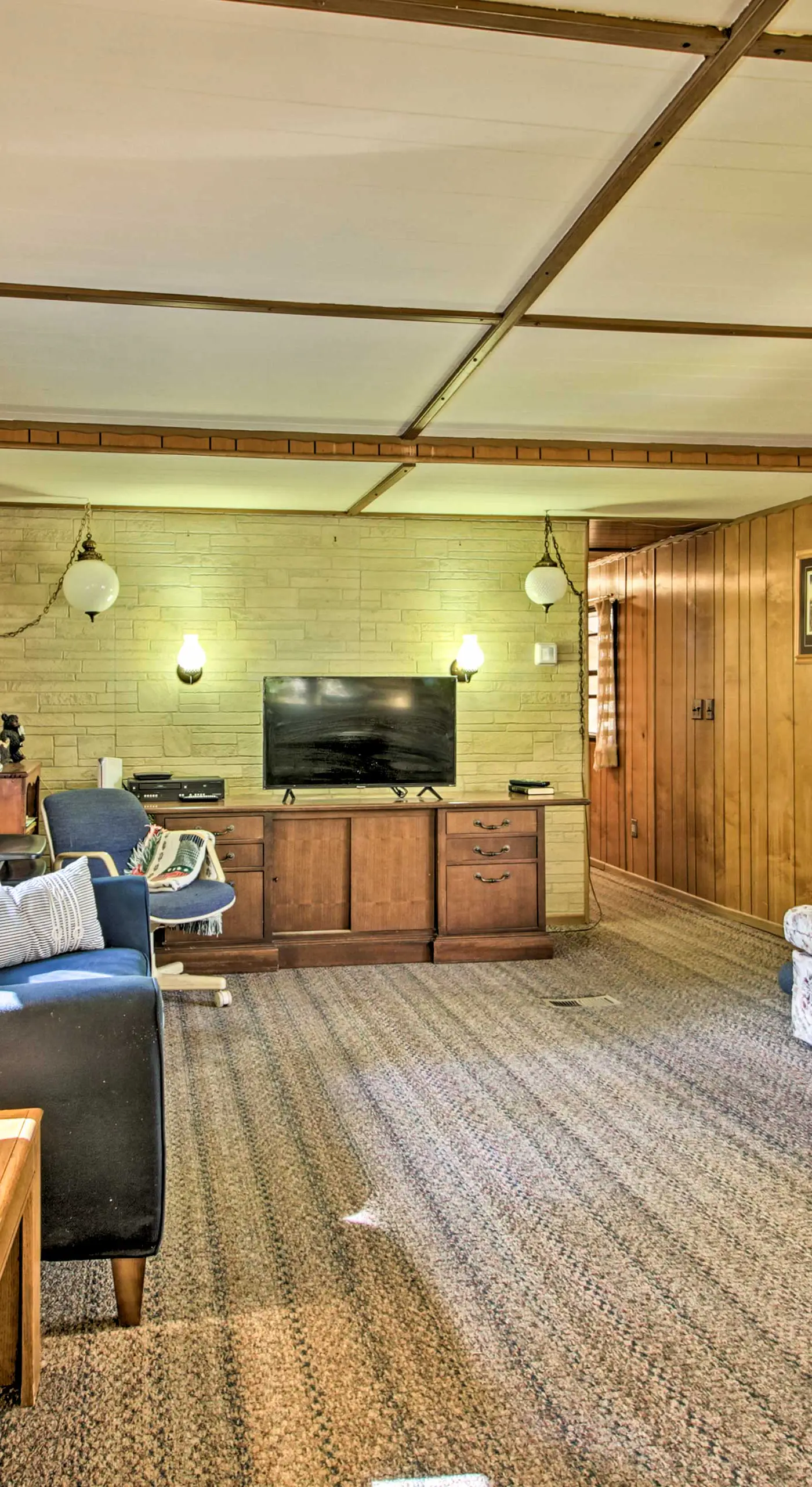 Cozy Retreat w/ Fire Pit < 1 Mi to Mille Lacs Lake