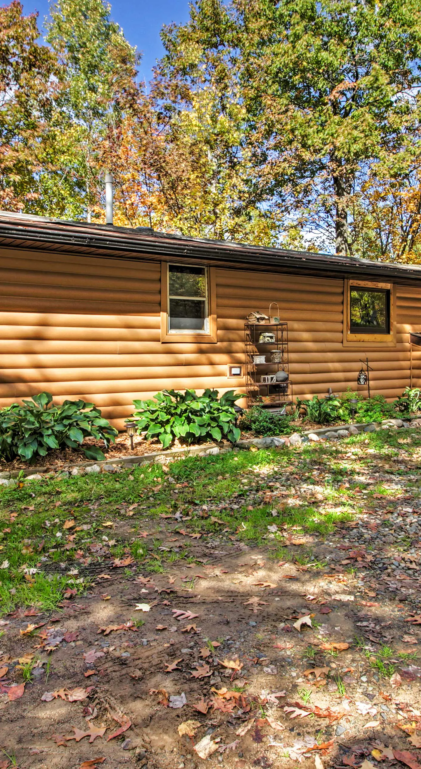 Cozy Retreat w/ Fire Pit < 1 Mi to Mille Lacs Lake