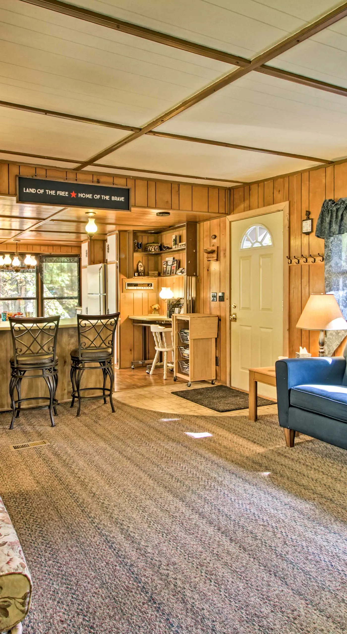 Cozy Retreat w/ Fire Pit < 1 Mi to Mille Lacs Lake