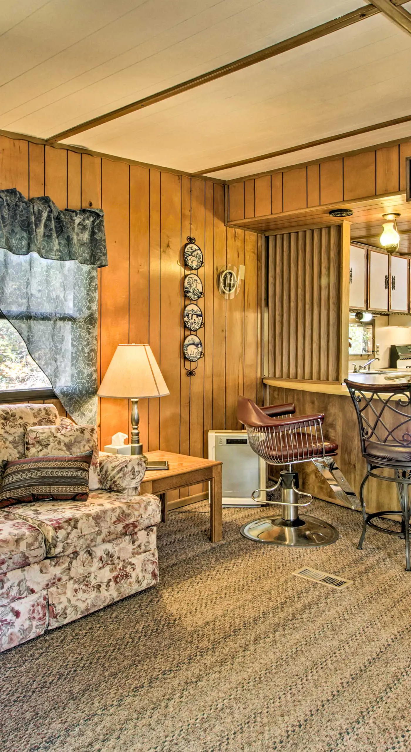Cozy Retreat w/ Fire Pit < 1 Mi to Mille Lacs Lake