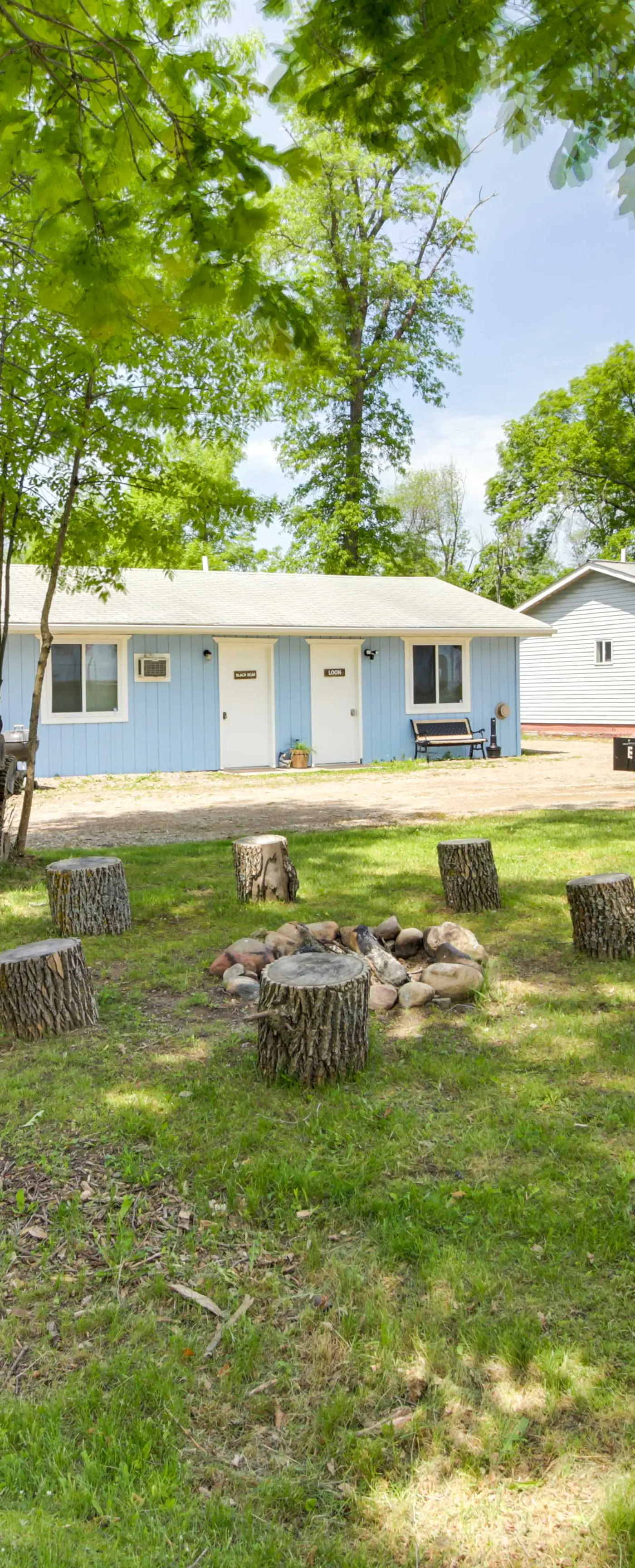 'Glowacki's Lodge' Mille Lacs Lake Group Getaway!