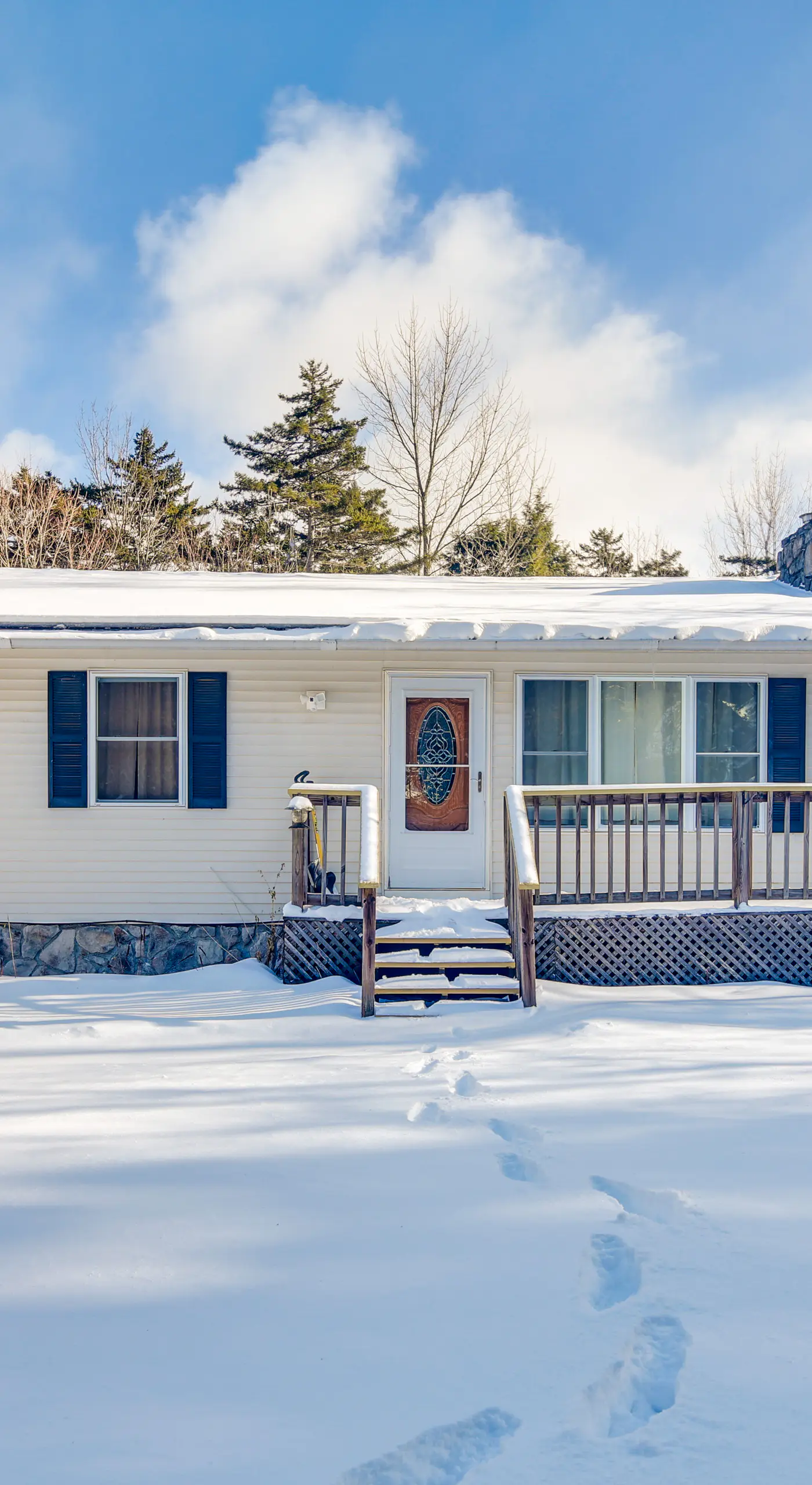 1 Mi to Sugarbush Resort: Dog-Friendly Home!