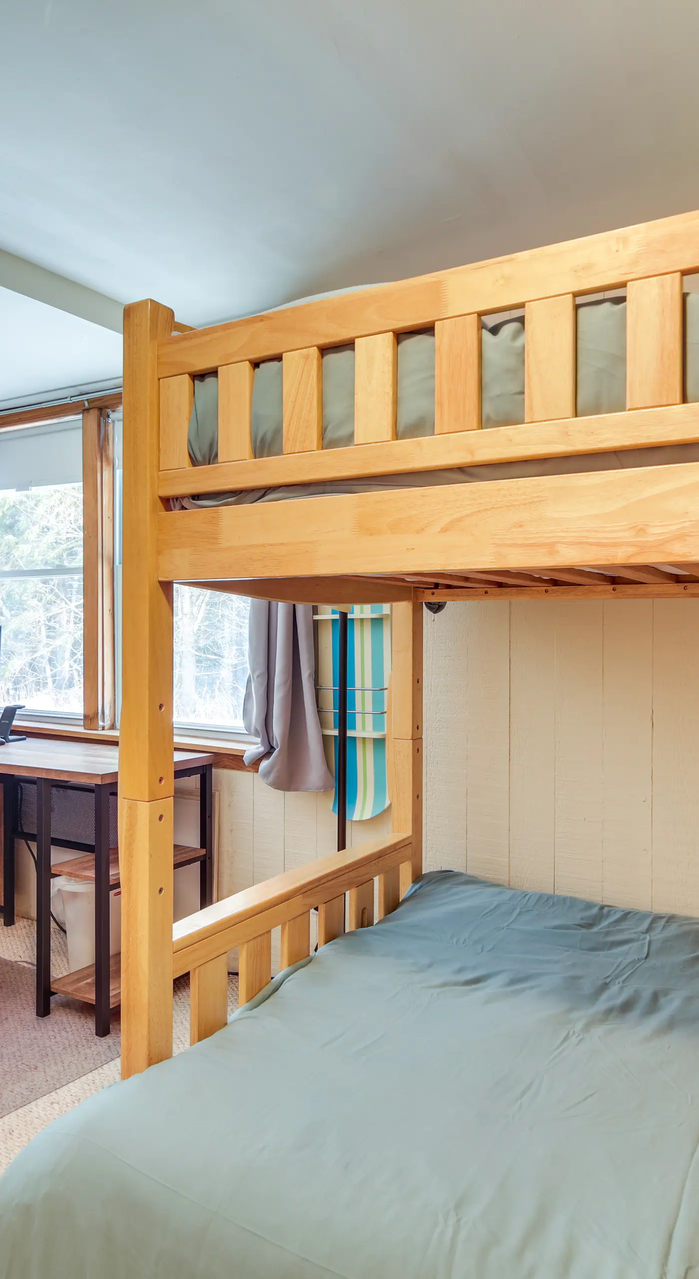 1 Mi to Sugarbush Resort: Dog-Friendly Home!