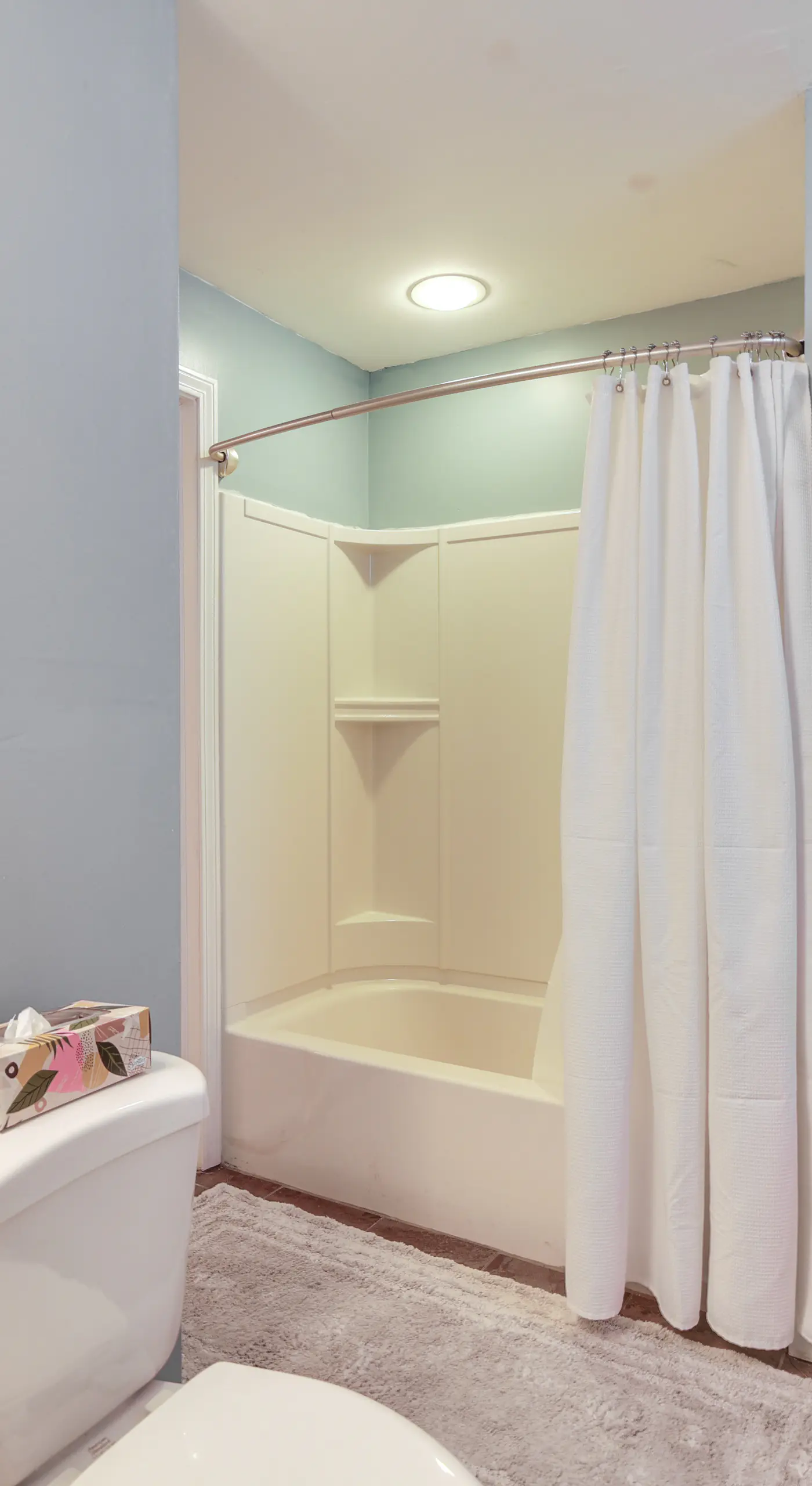 1 Mi to Sugarbush Resort: Dog-Friendly Home!