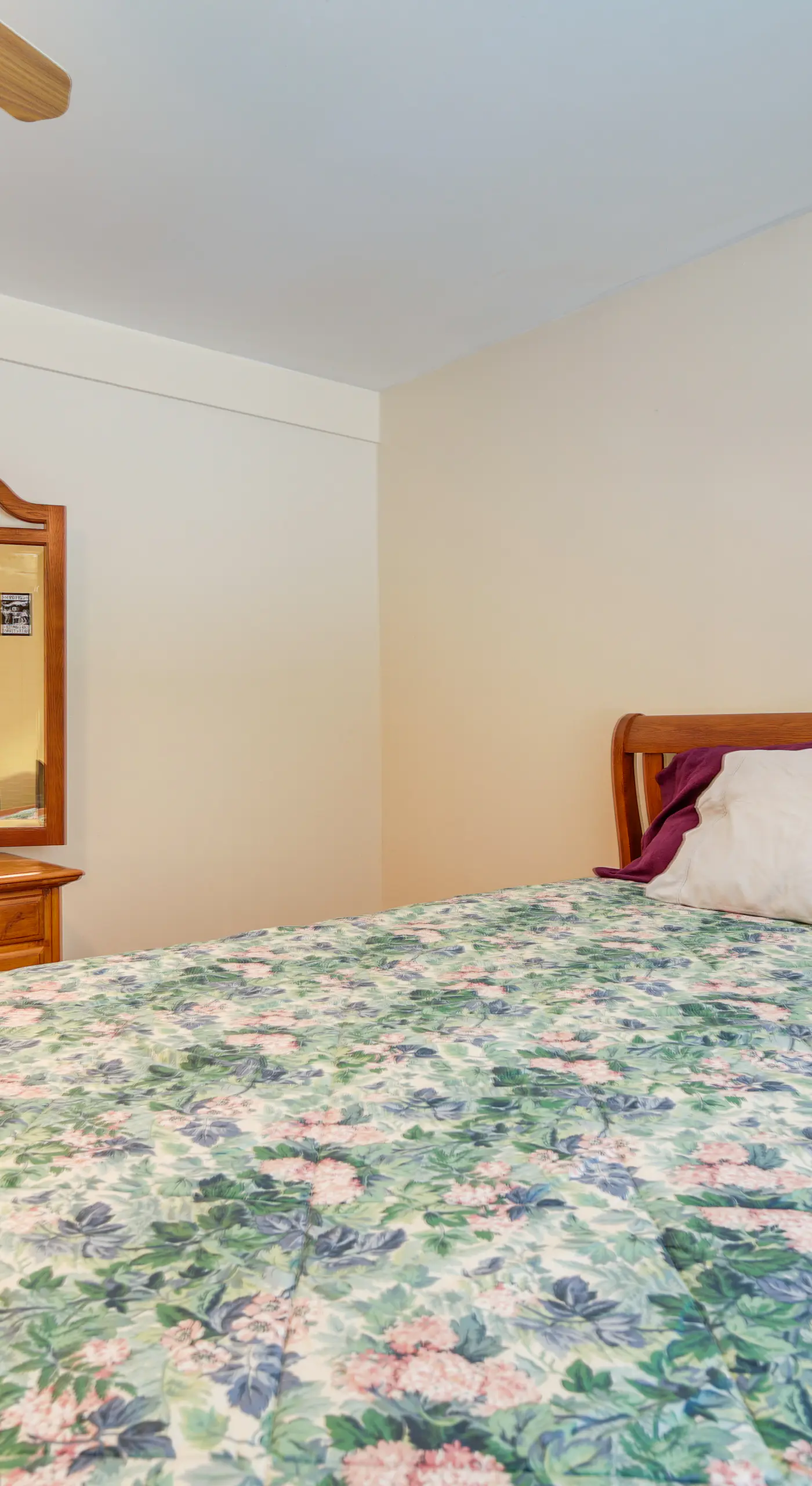 1 Mi to Sugarbush Resort: Dog-Friendly Home!
