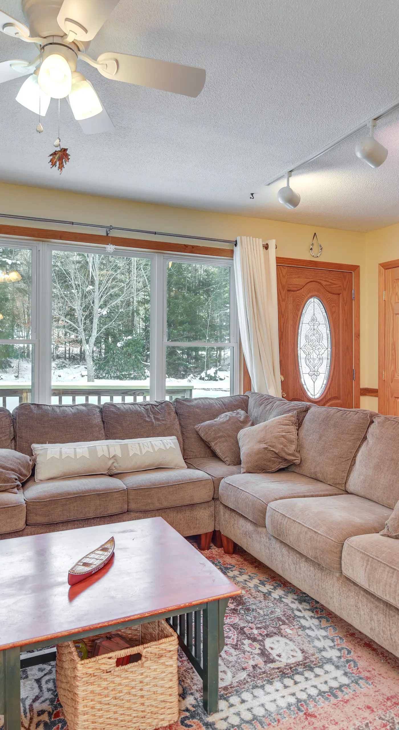 1 Mi to Sugarbush Resort: Dog-Friendly Home!