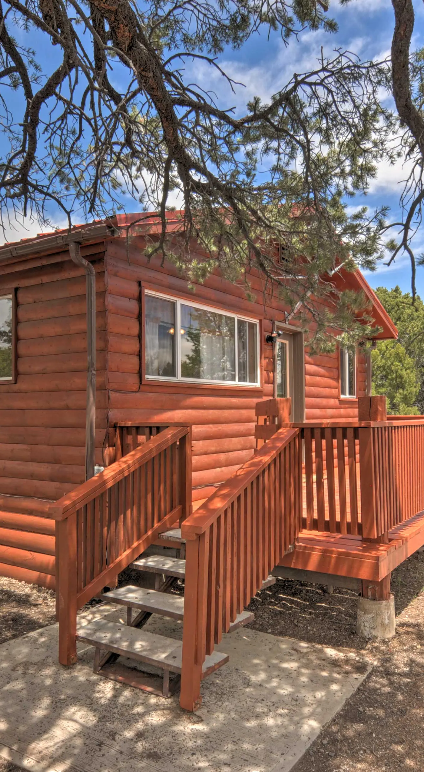 Cabin 6 Mi to Burr Trail, 32 Mi to Escalante!