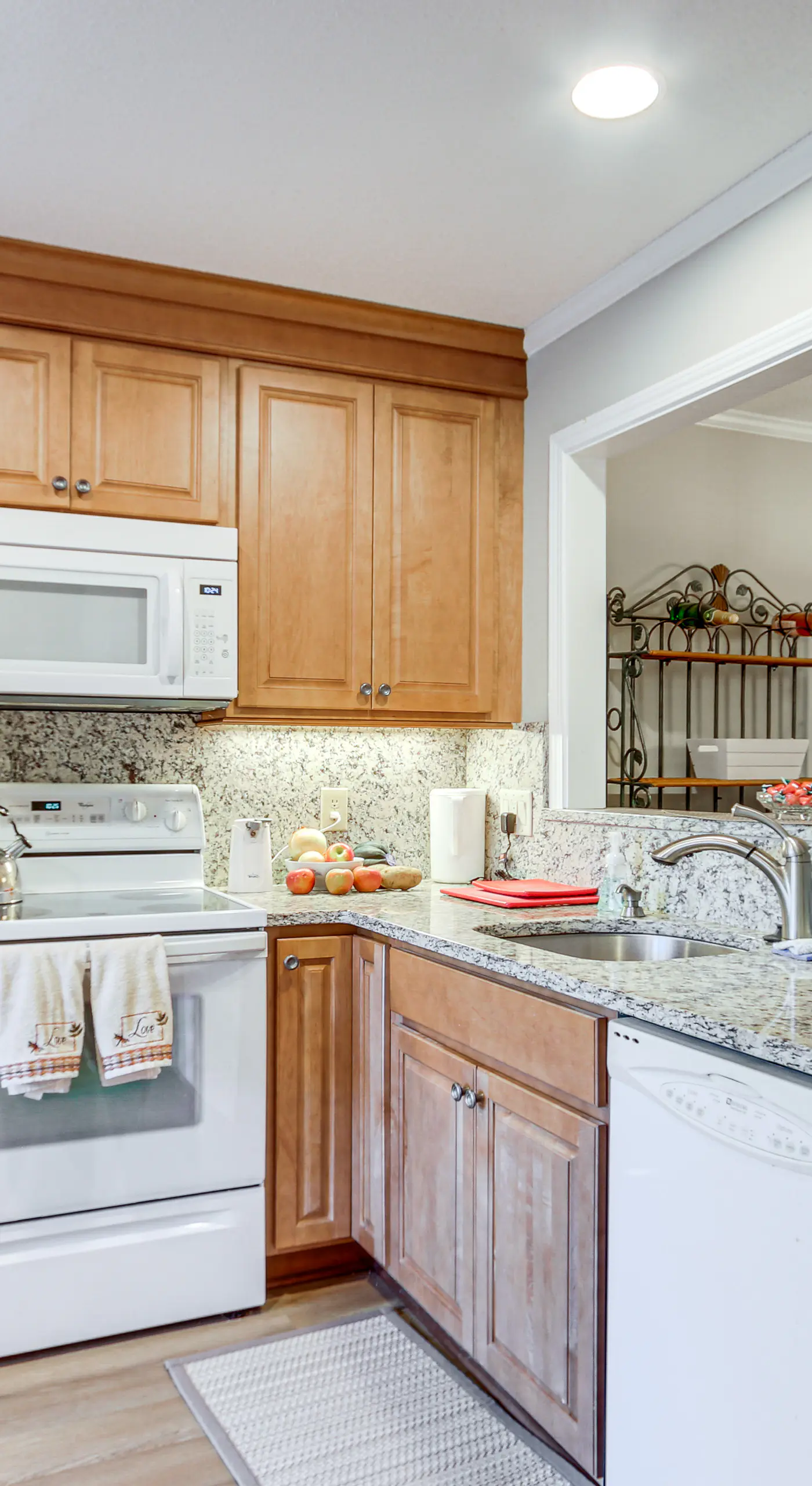 Modern McCormick Townhome on Lake Thurmond!