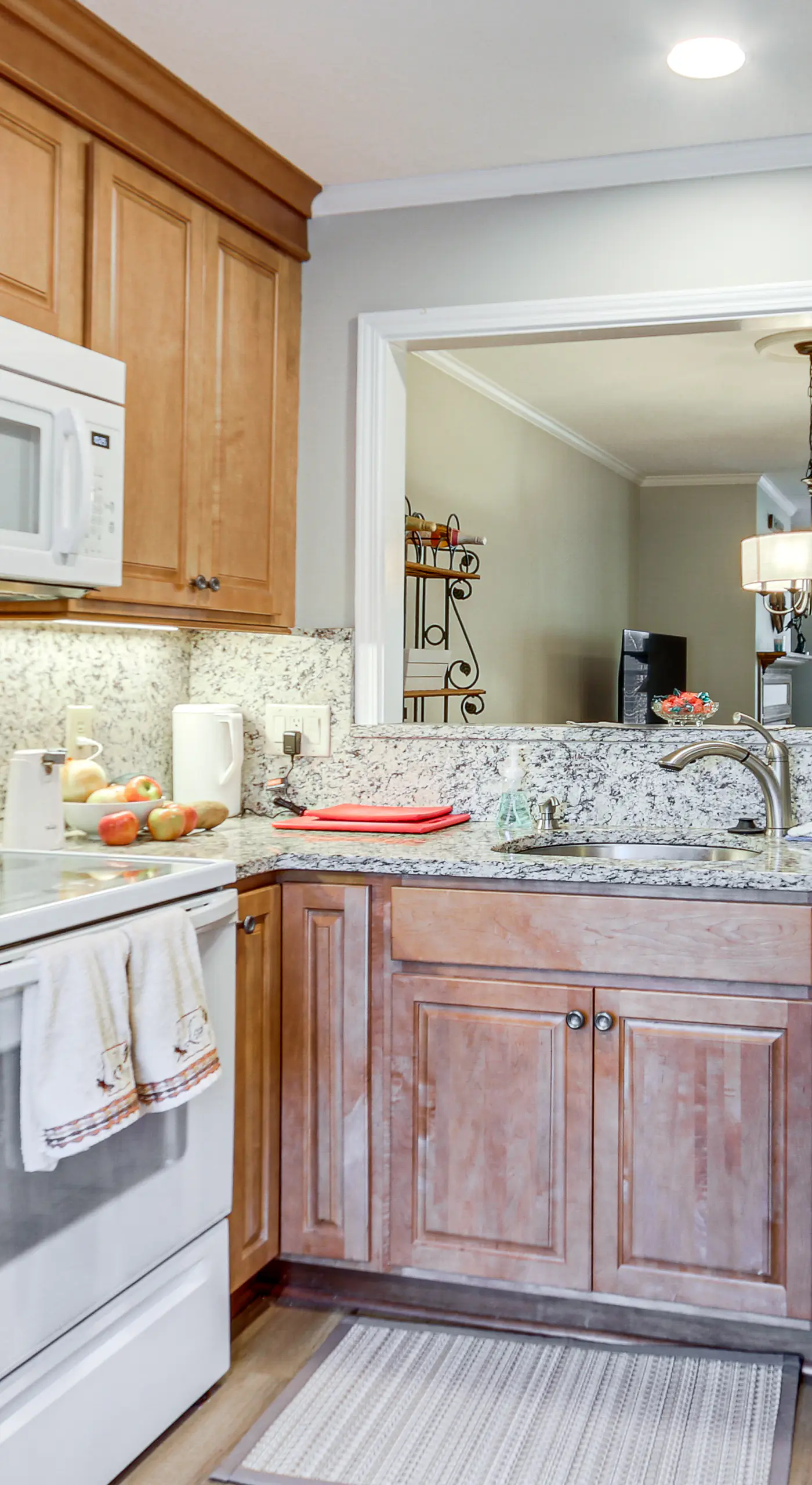 Modern McCormick Townhome on Lake Thurmond!