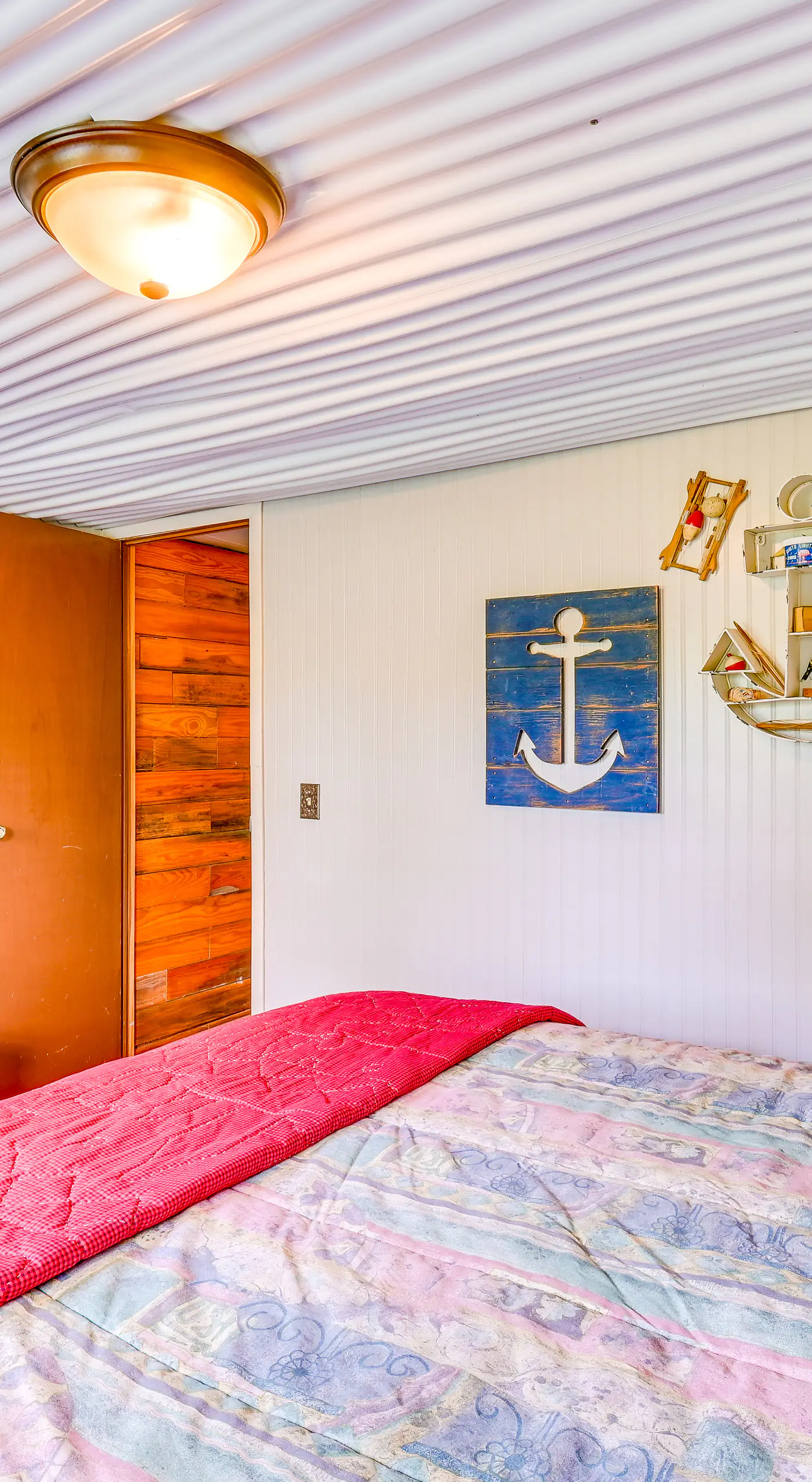 Fenced Yard: Quaint Cabin Near Lake Texoma!