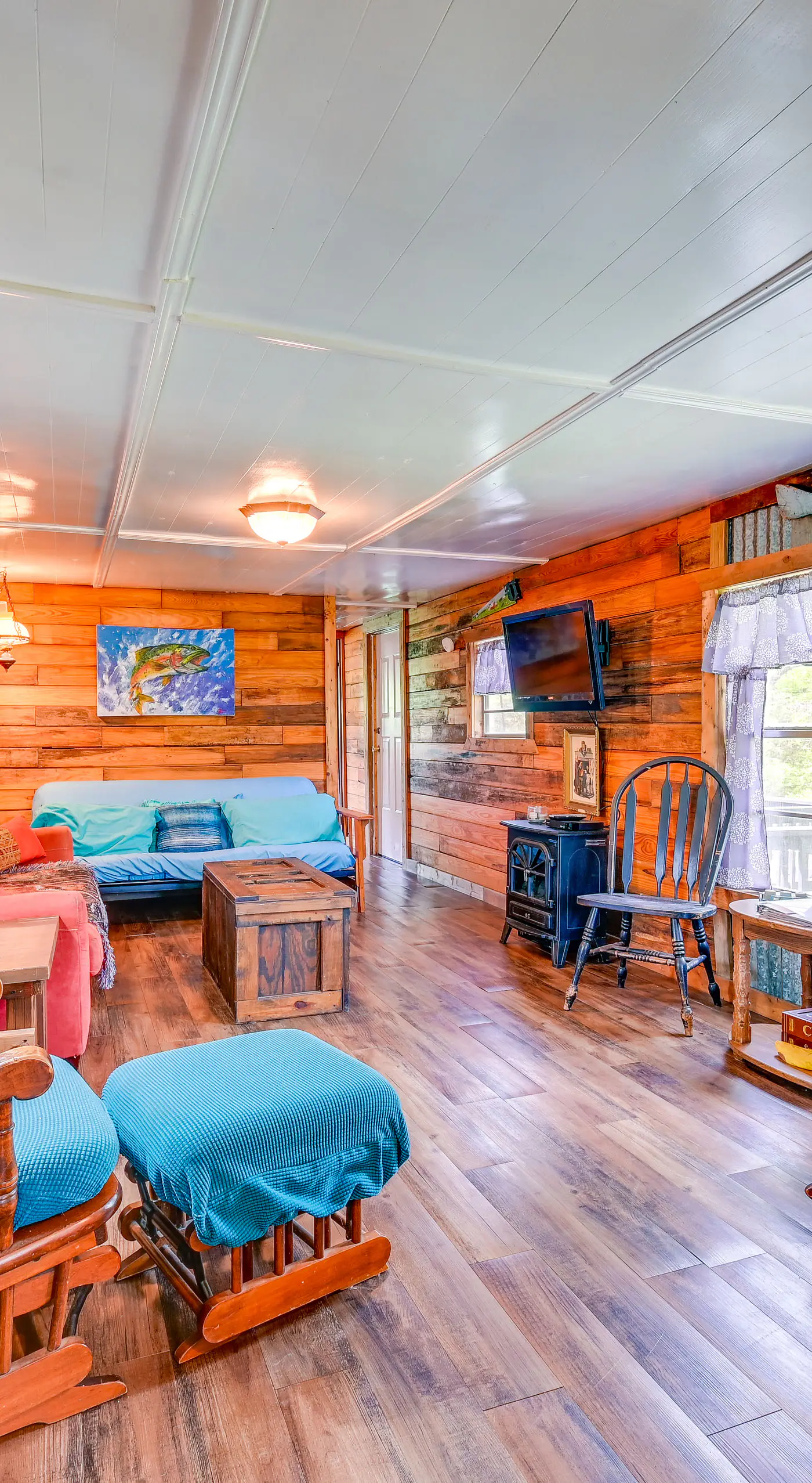 Fenced Yard: Quaint Cabin Near Lake Texoma!