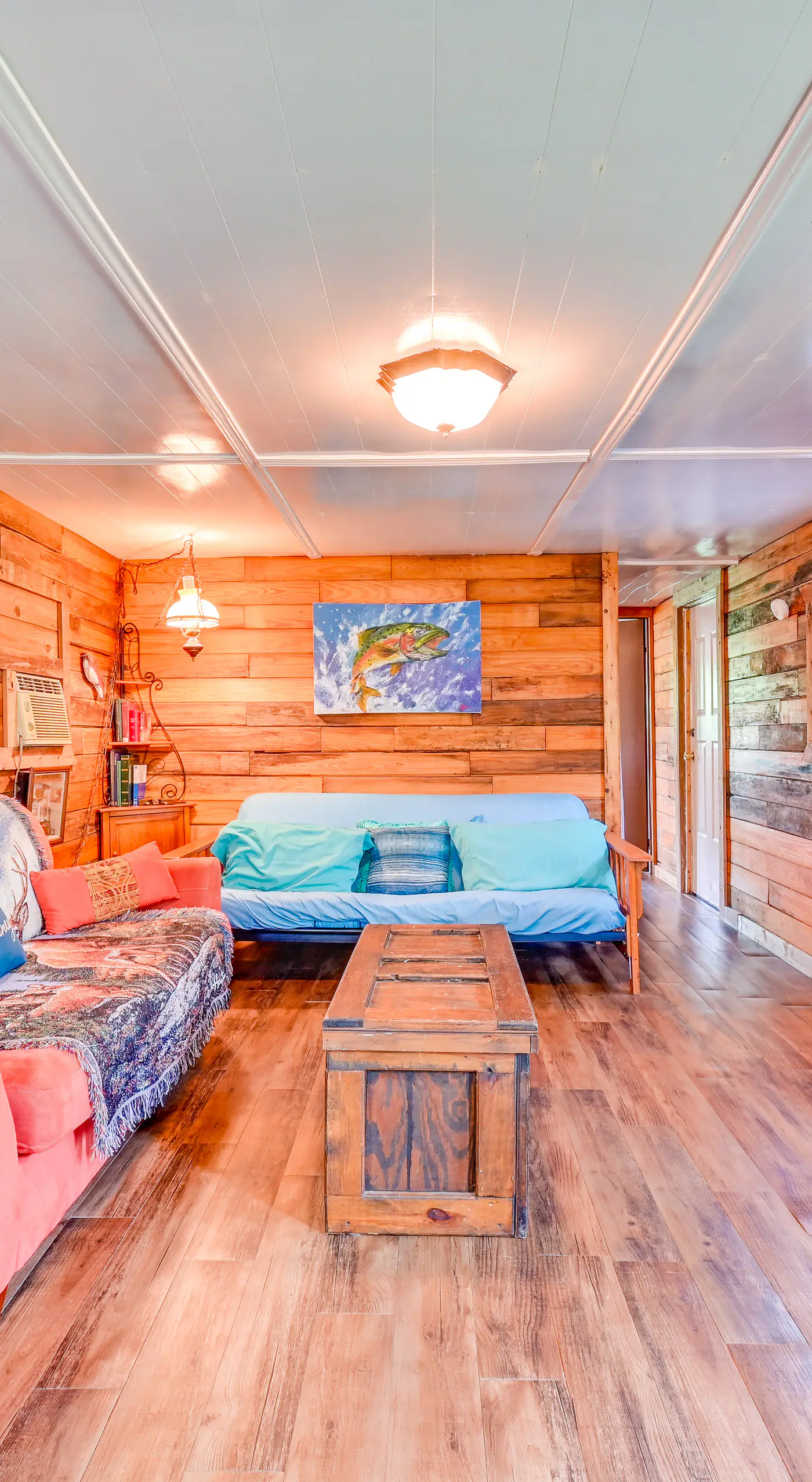 Fenced Yard: Quaint Cabin Near Lake Texoma!