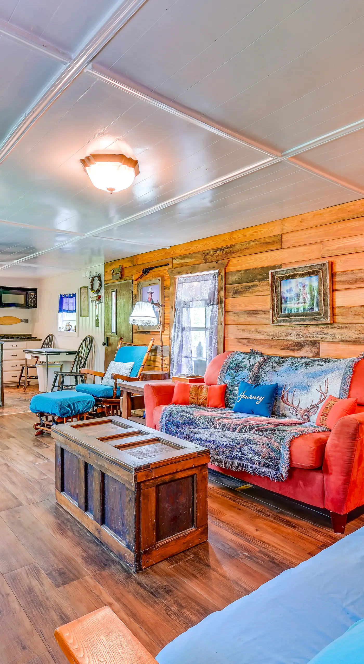 Fenced Yard: Quaint Cabin Near Lake Texoma!