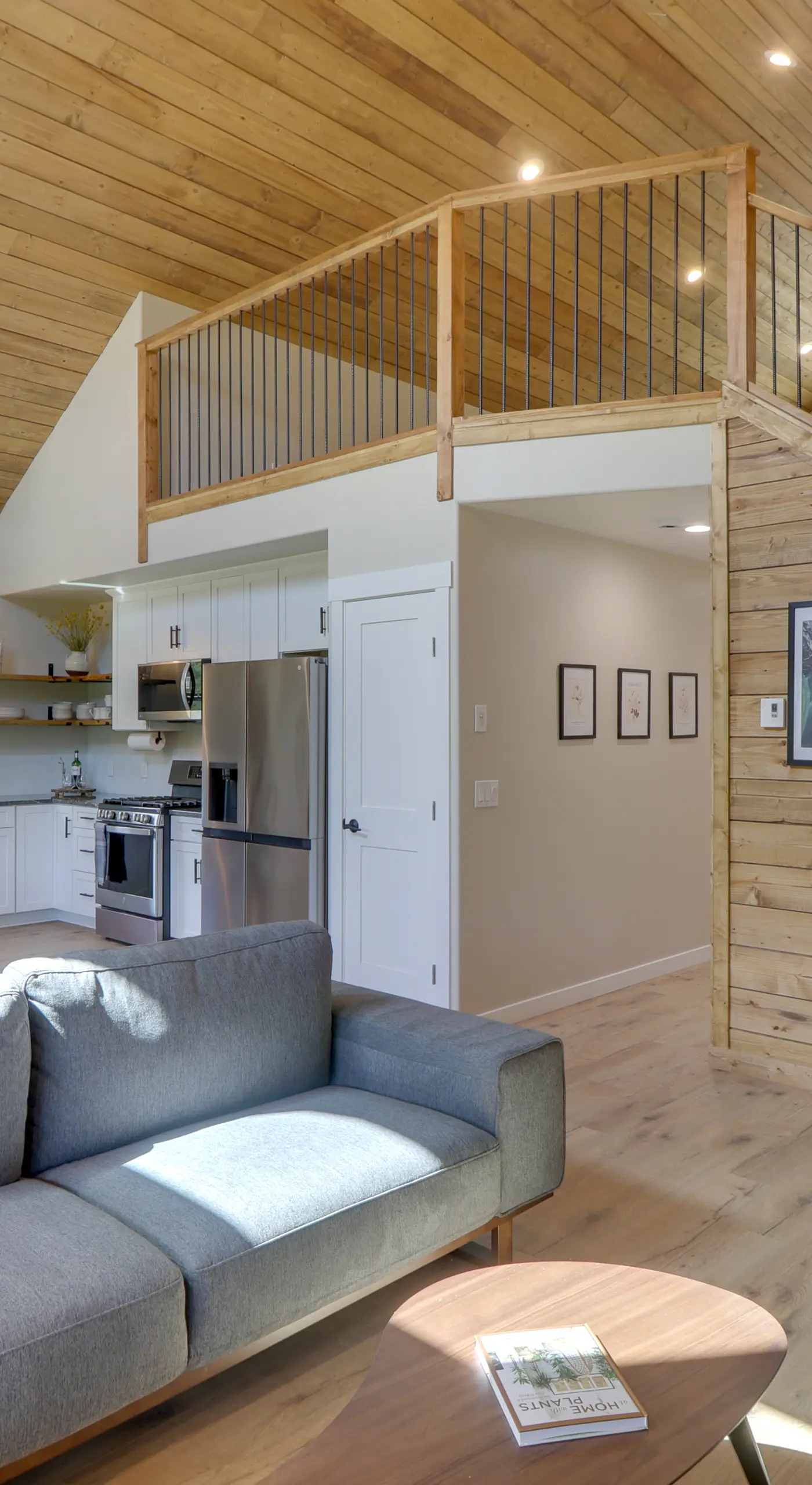 Lakeside Cabin w/ Hot Tub: 3 Mi to Flathead Lake!