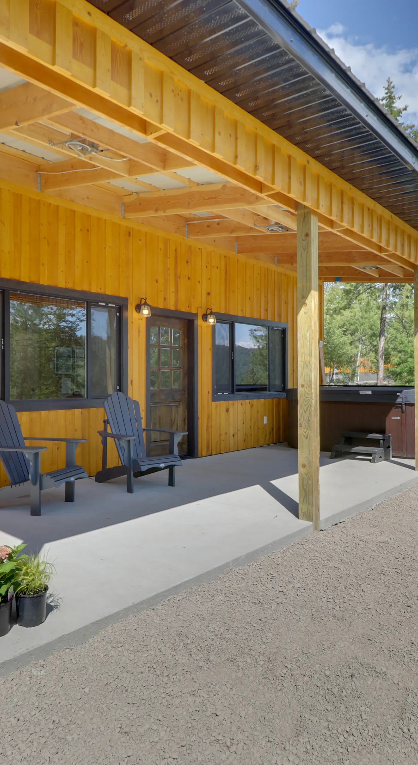 Lakeside Cabin w/ Hot Tub: 3 Mi to Flathead Lake!