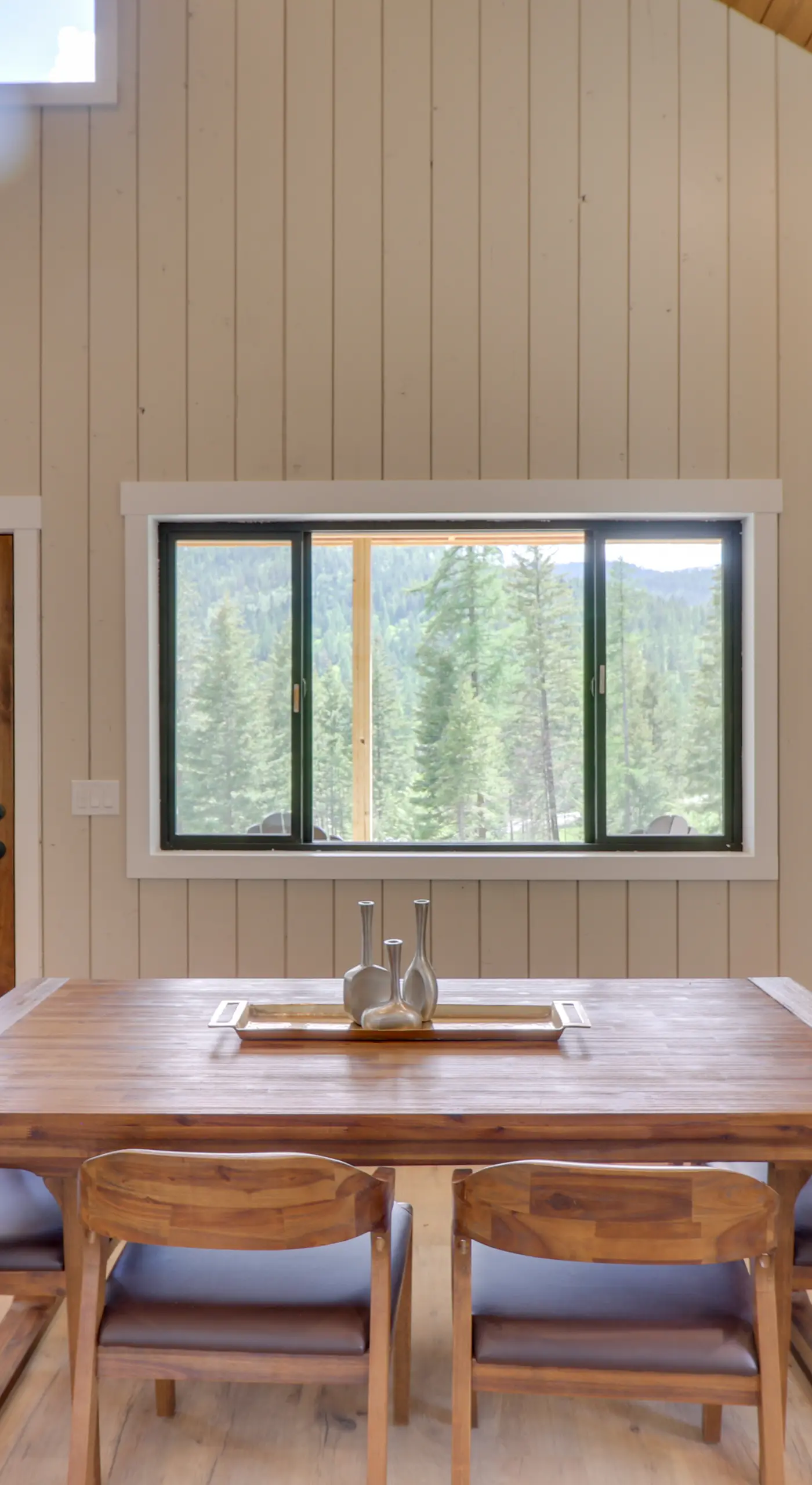 Lakeside Cabin w/ Hot Tub: 3 Mi to Flathead Lake!