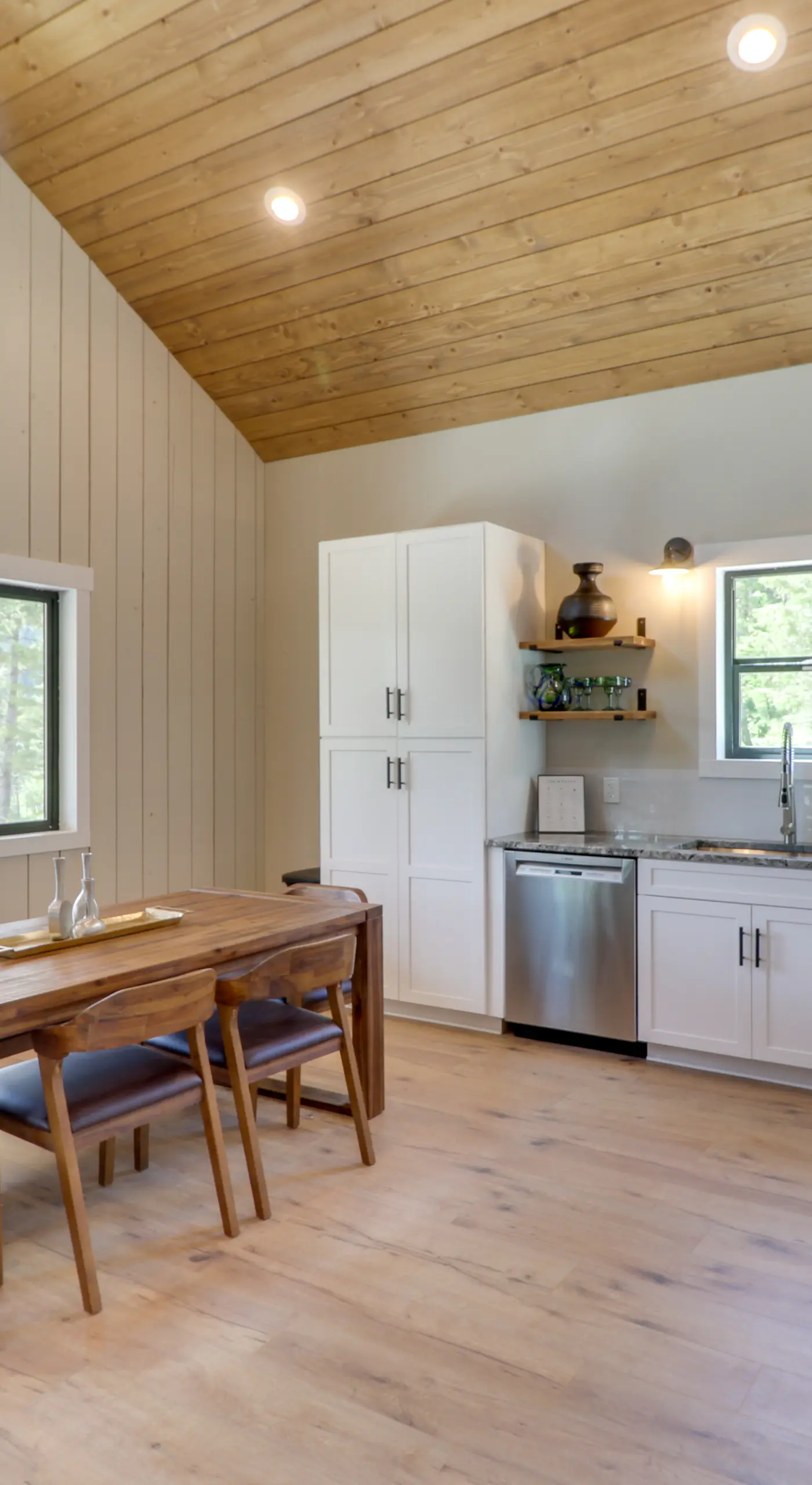 Lakeside Cabin w/ Hot Tub: 3 Mi to Flathead Lake!
