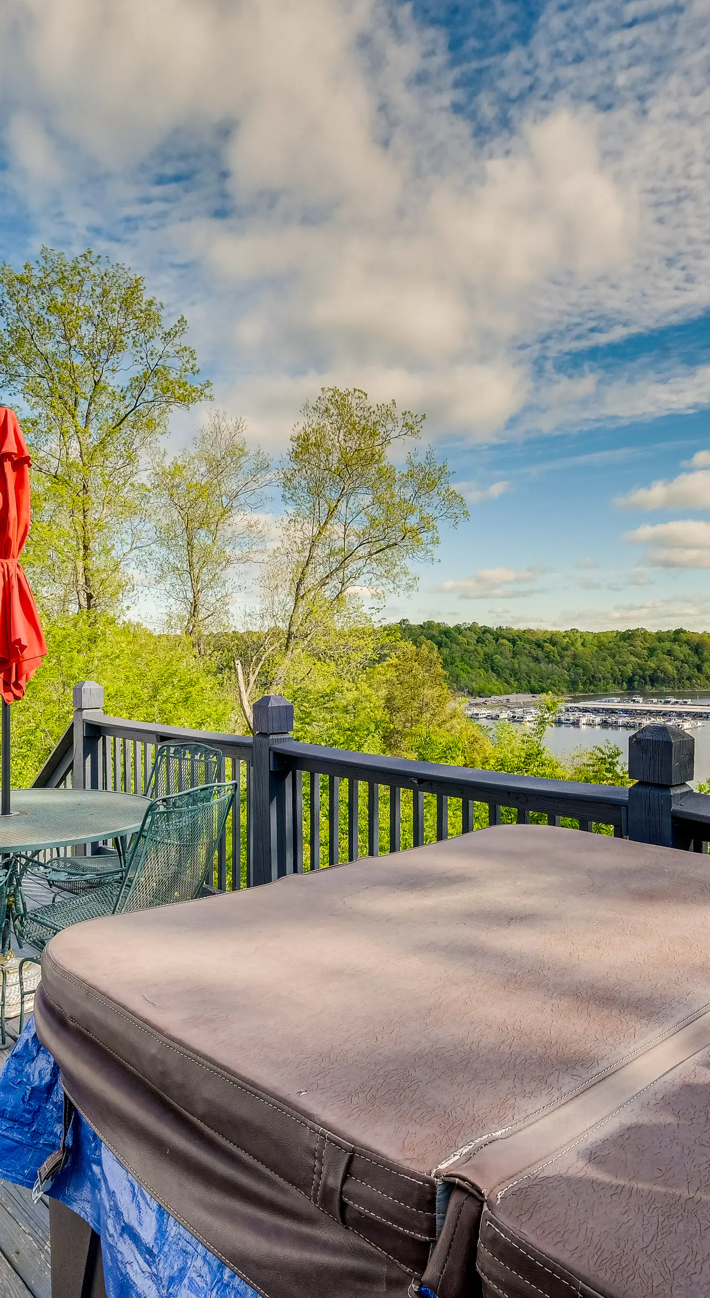 Cozy Cottage in Taylorsville: Hot Tub & Lake Views