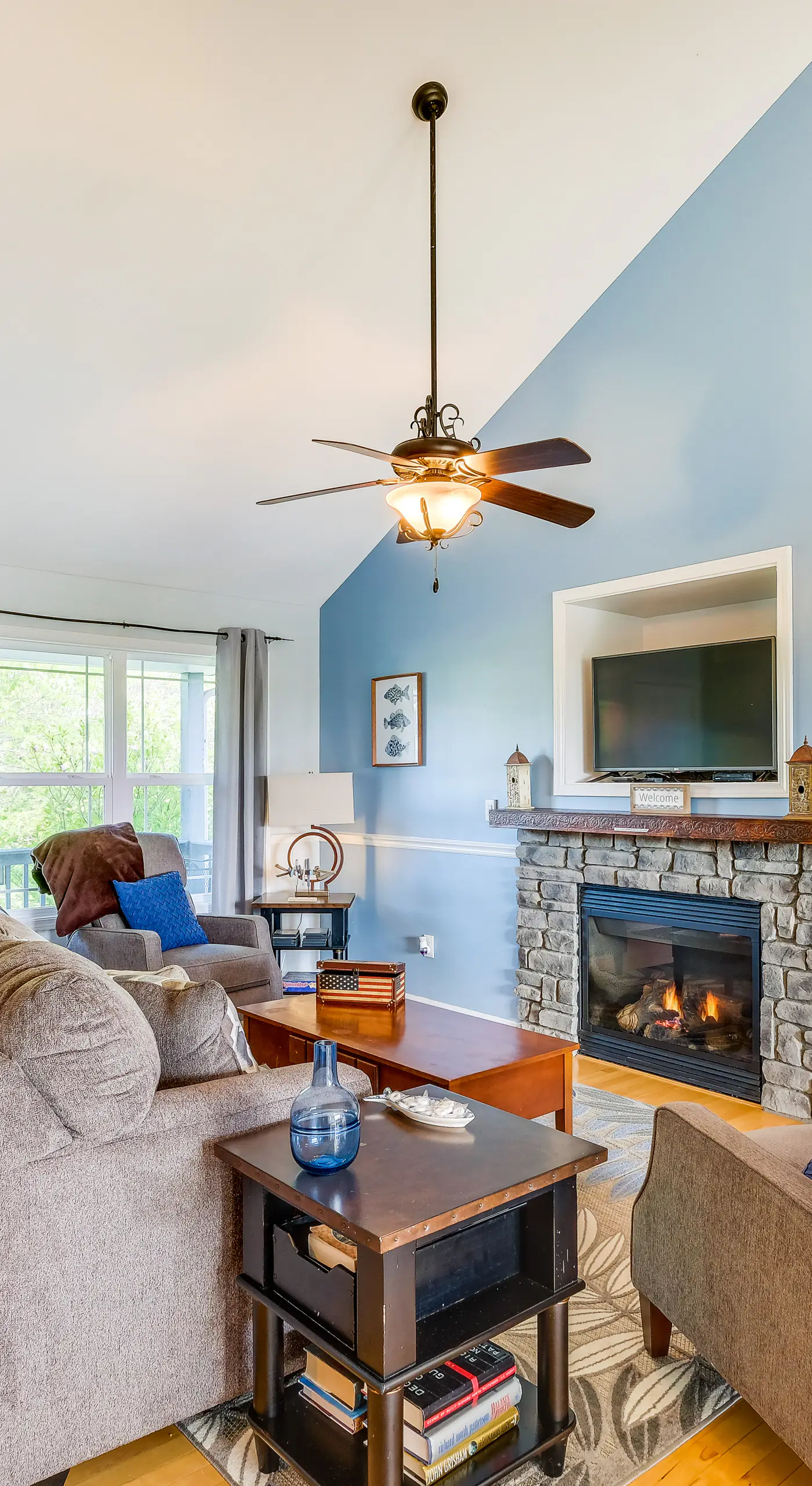 Cozy Cottage in Taylorsville: Hot Tub & Lake Views