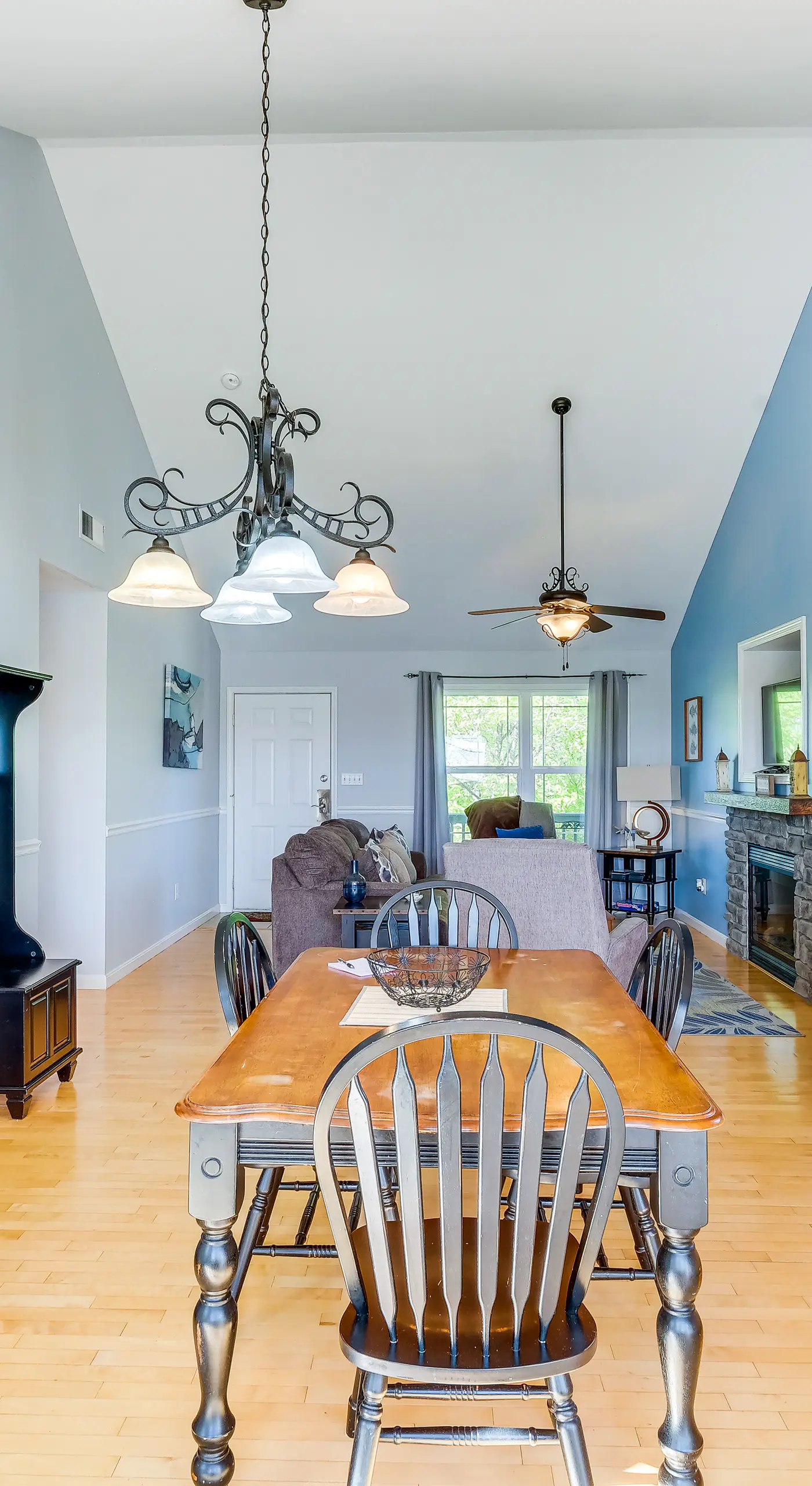 Cozy Cottage in Taylorsville: Hot Tub & Lake Views
