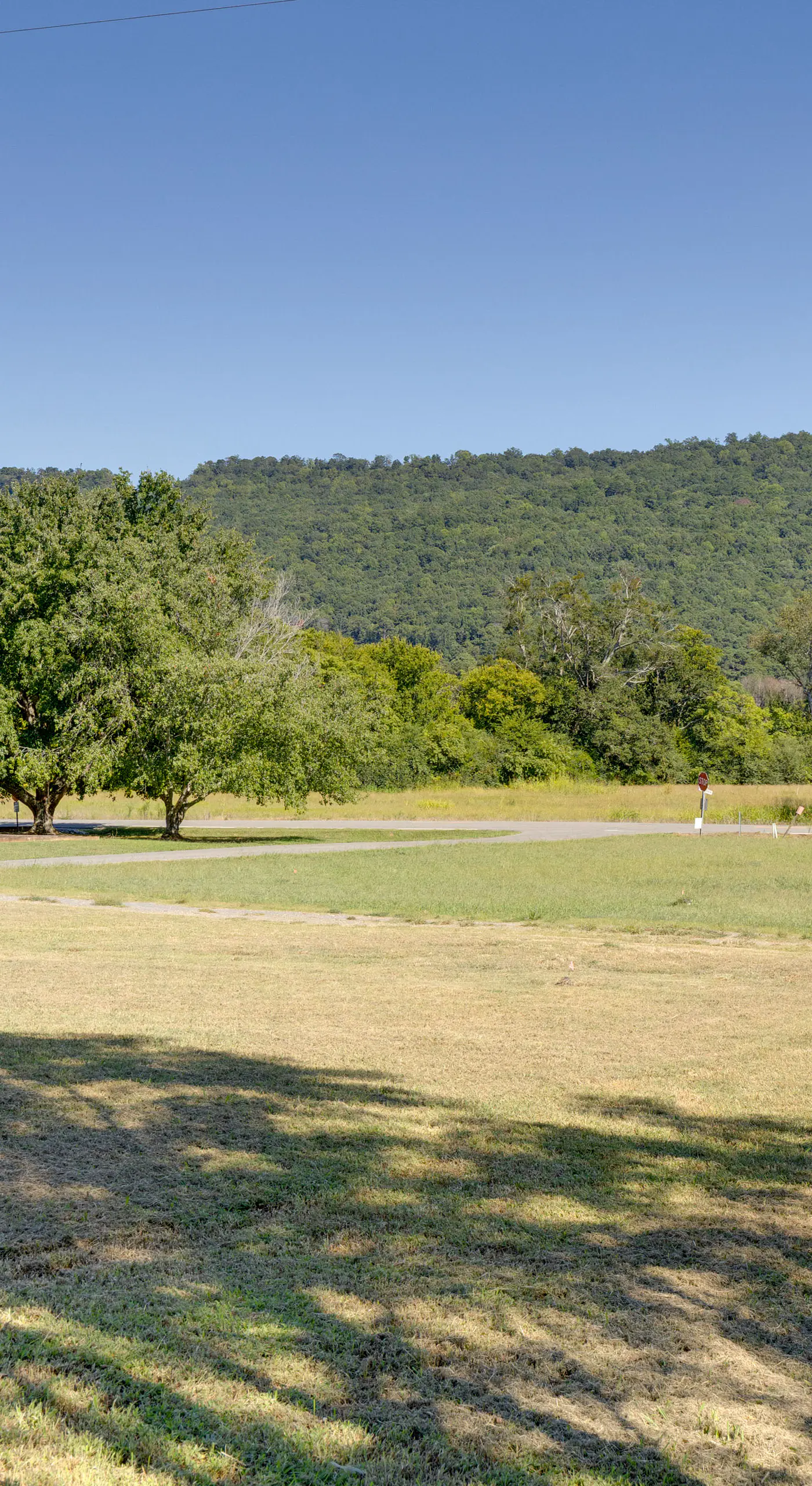Fish & Explore: Wooded Lake Guntersville Retreat