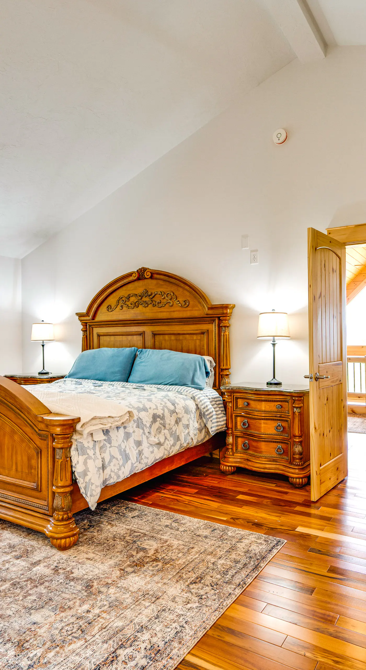 Mtn-View Deck: Scenic Conway Log Cabin!