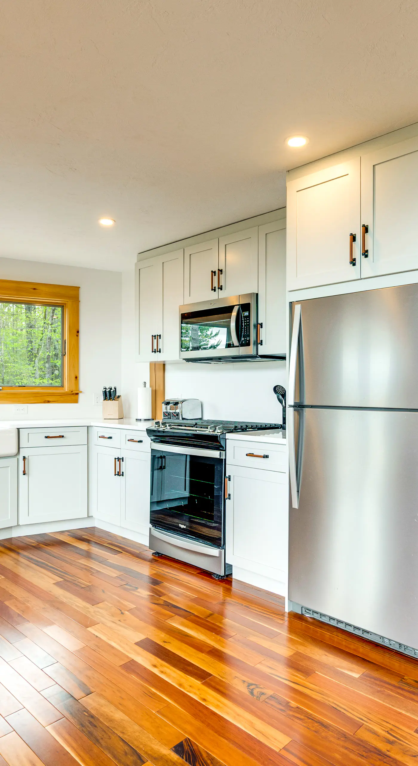 Mtn-View Deck: Scenic Conway Log Cabin!