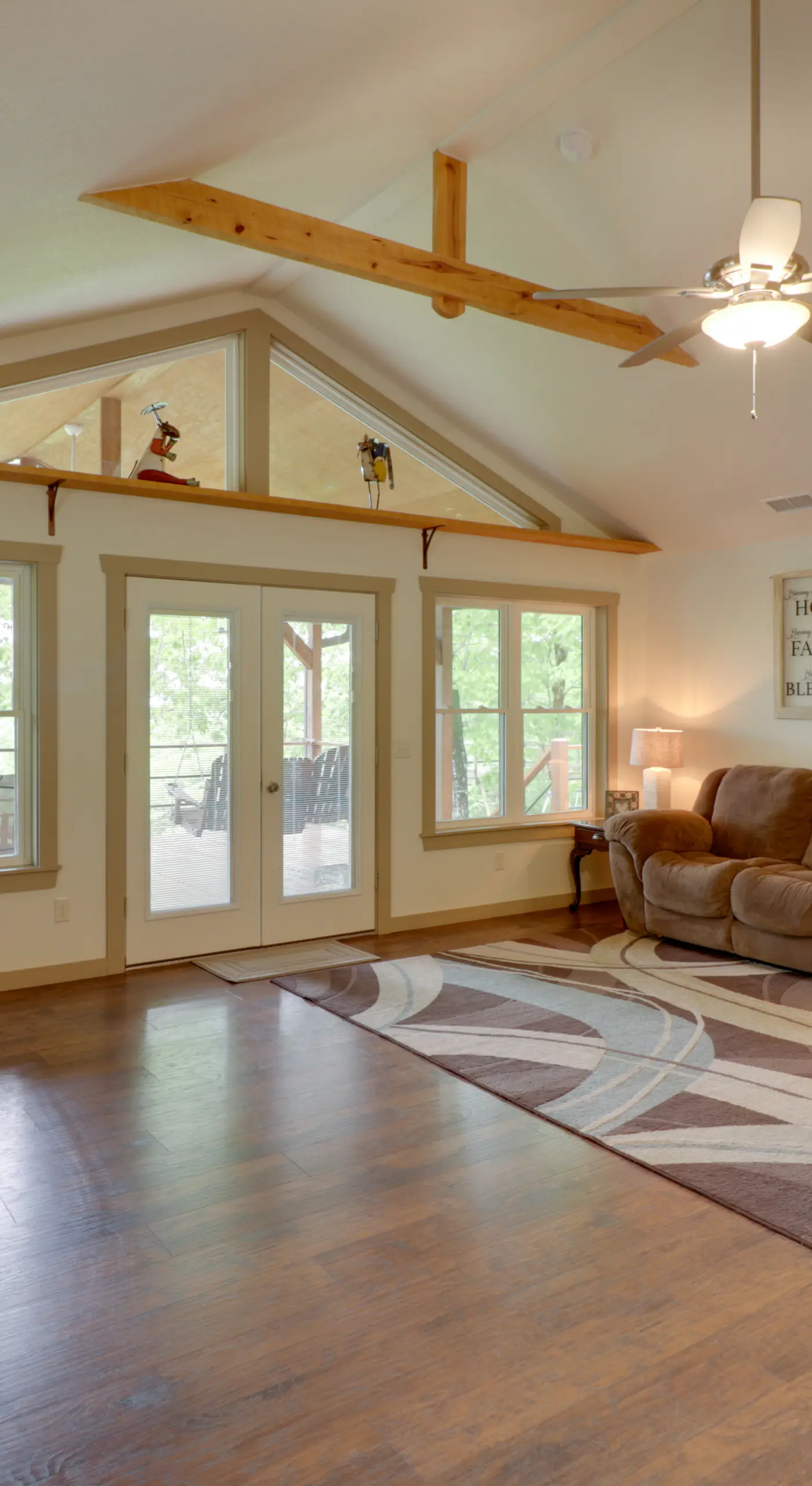 'Bullfrog Bluff' Mountain View Cabin w/ Deck!