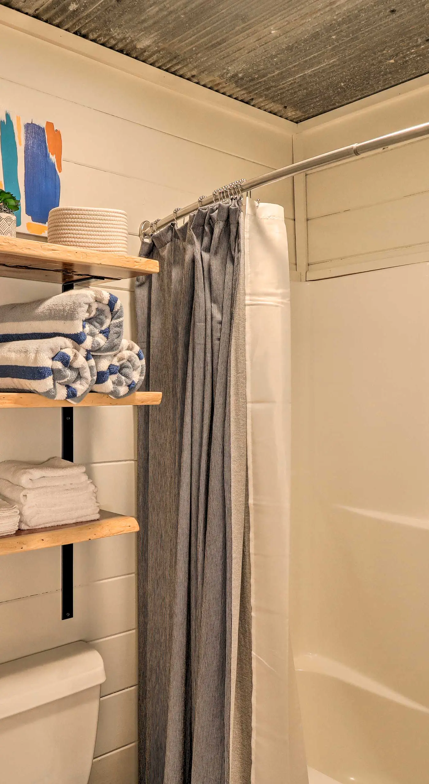 Pet-Friendly Studio w/ Loft & Mountain Views!