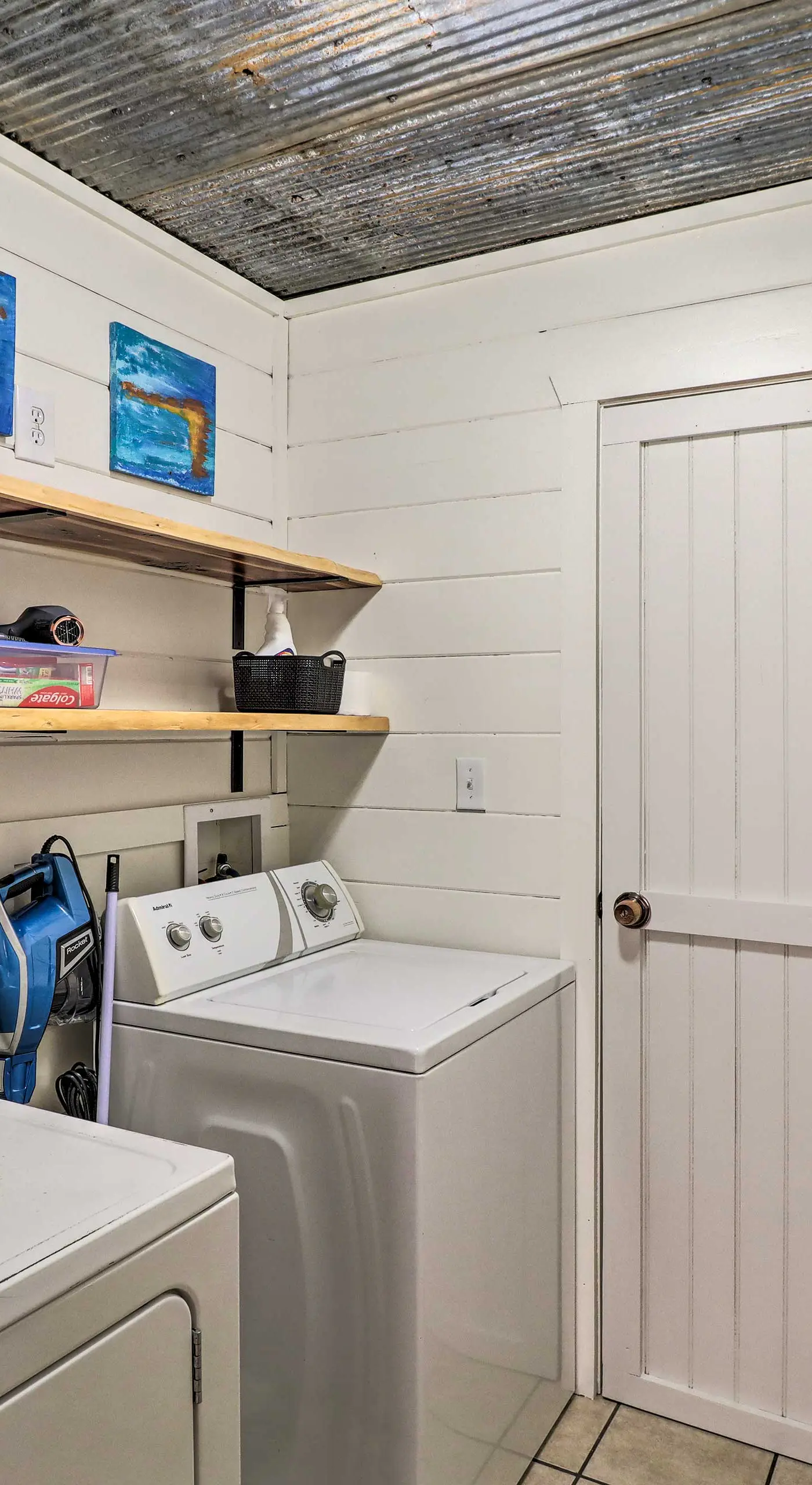 Pet-Friendly Studio w/ Loft & Mountain Views!
