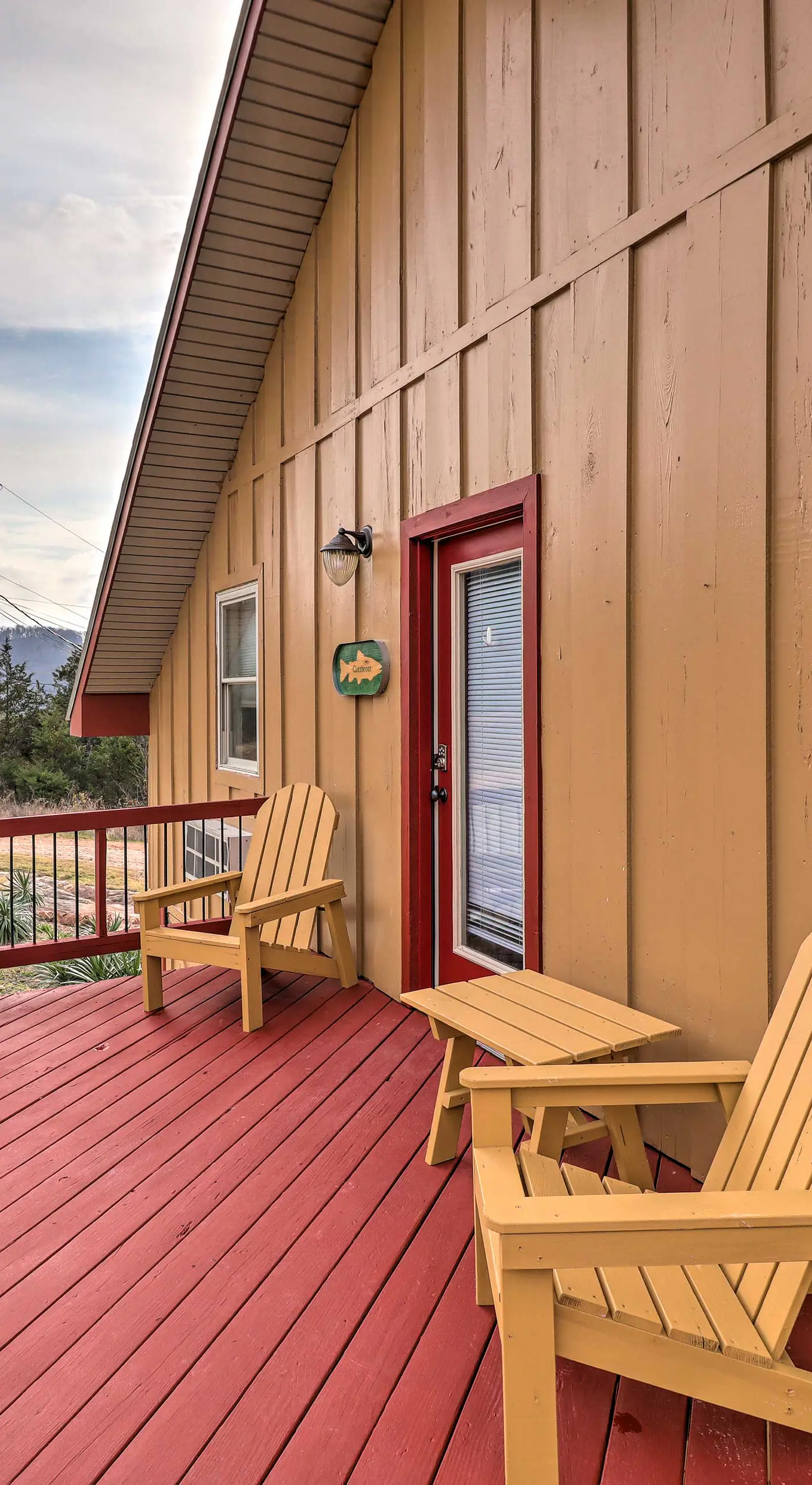 Pet-Friendly Studio w/ Loft & Mountain Views!