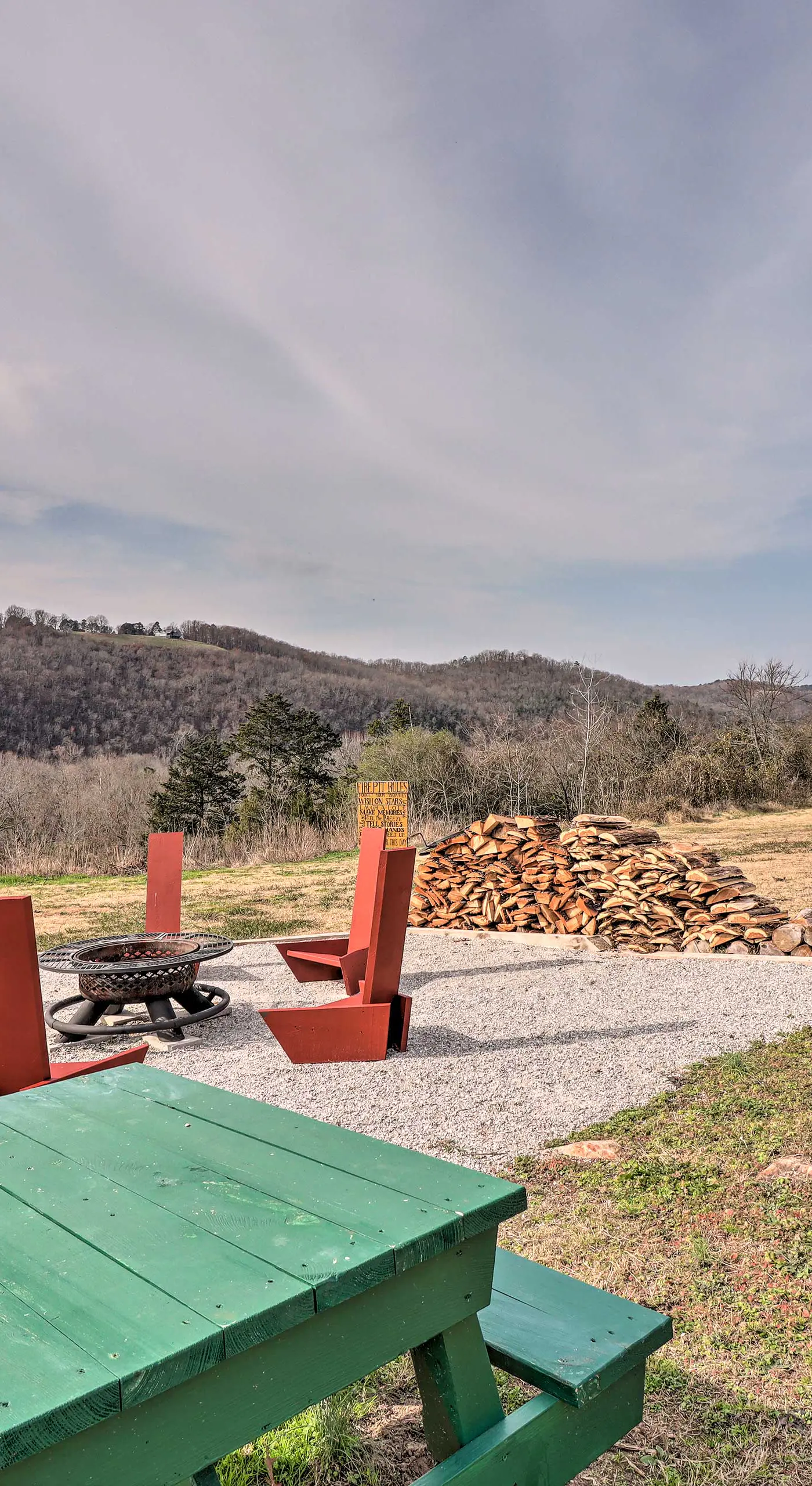 Pet-Friendly Studio w/ Loft & Mountain Views!