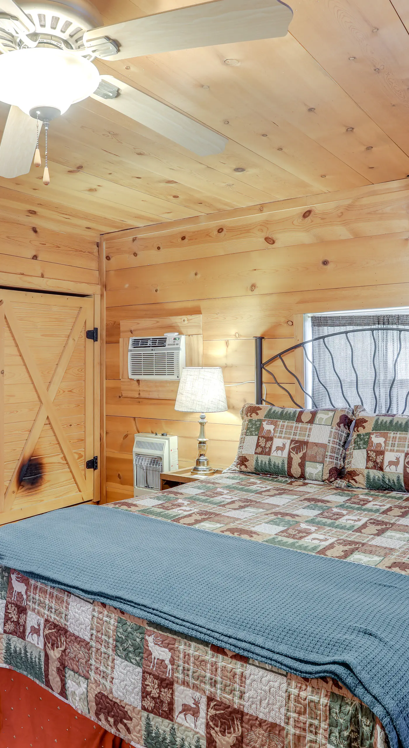 Mountain-View Cabin on Farm: 3 Mi to Town & Shops