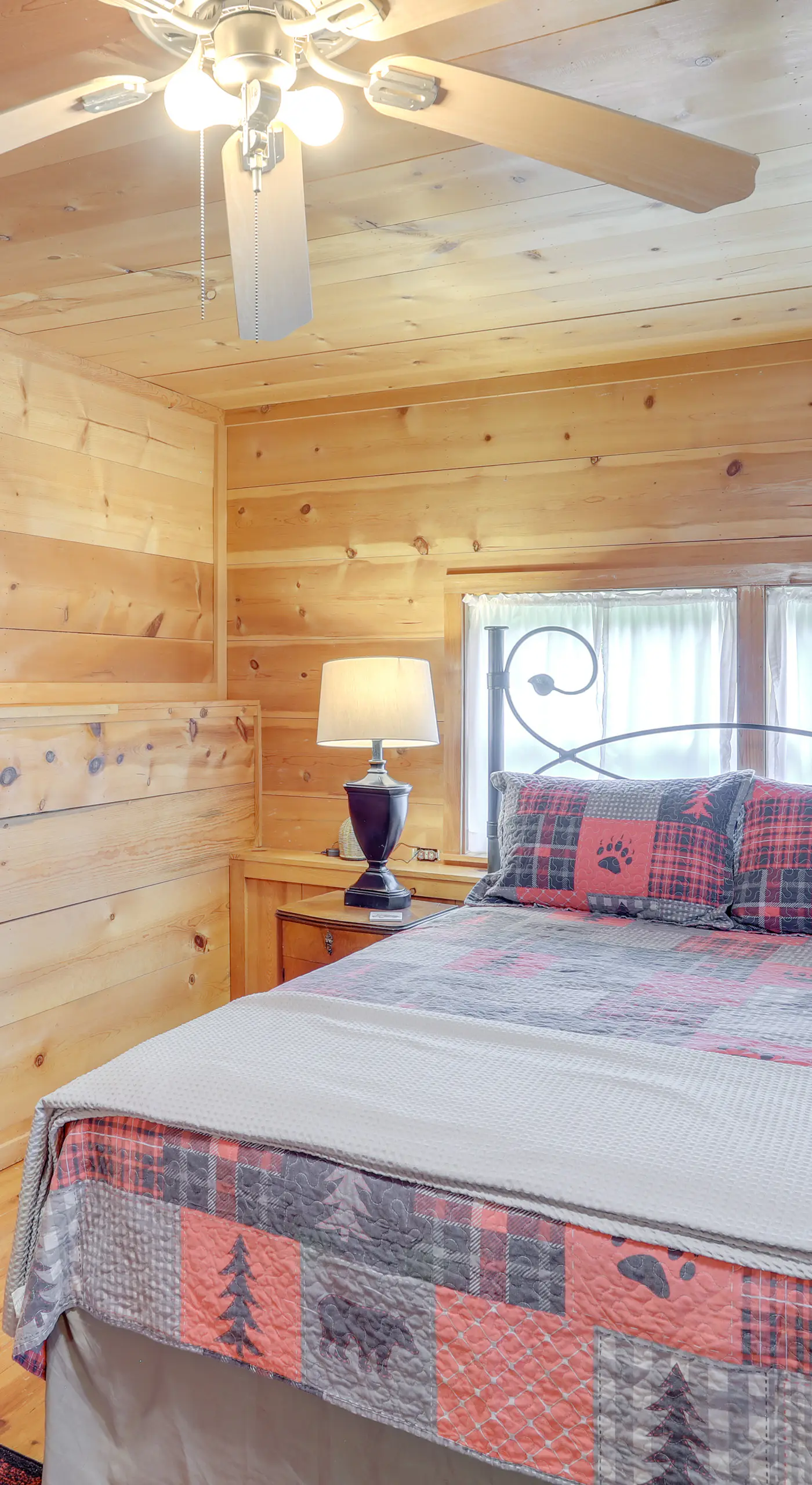 Mountain-View Cabin on Farm: 3 Mi to Town & Shops